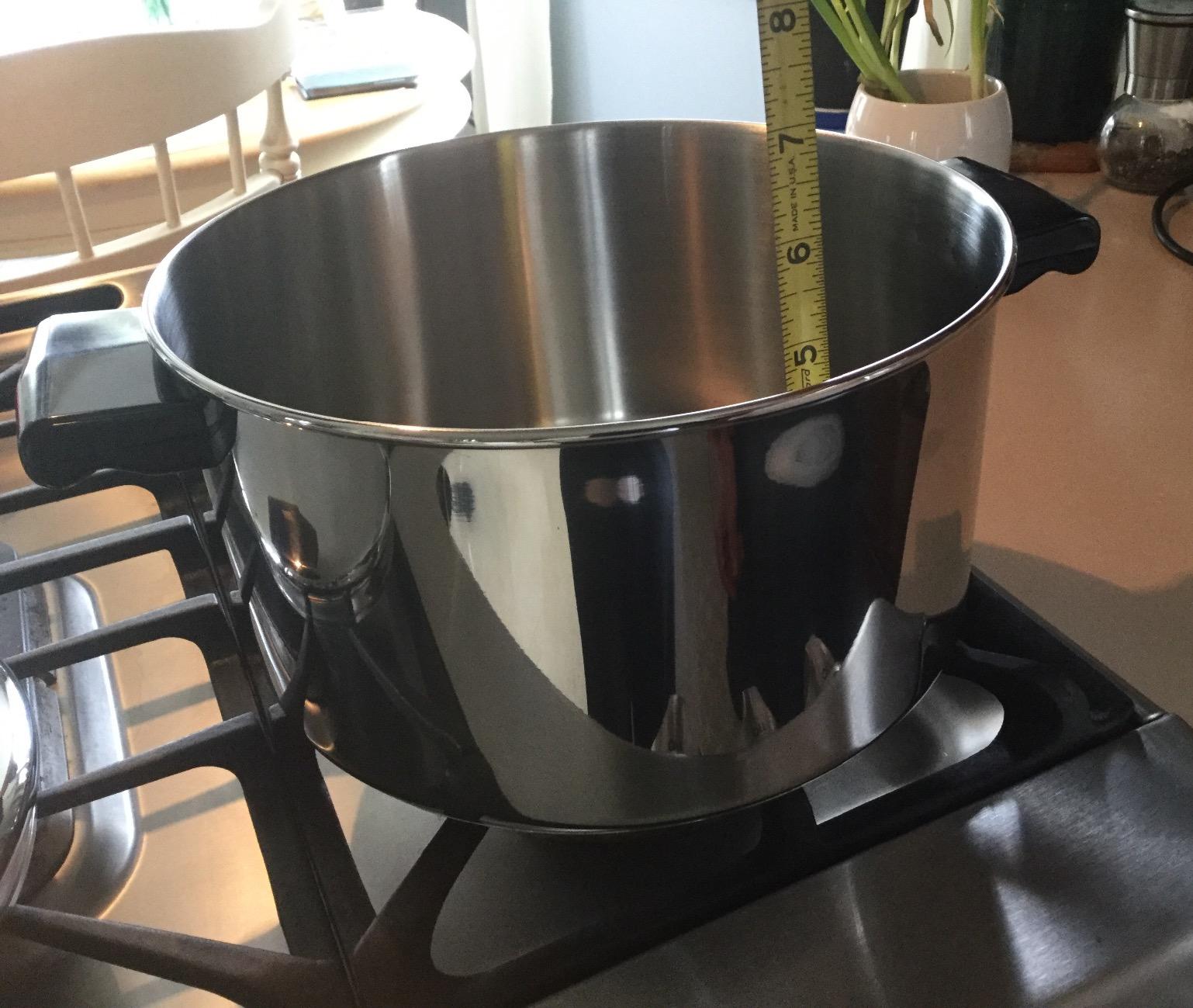 Farberware Classic Stainless Steel 6-Quart Stockpot with Lid, Stainless Steel Pot with Lid, Silver customer photo 1