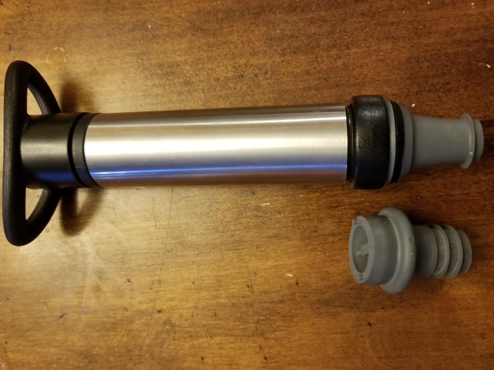 Vacu Vin Wine Saver Vacuum Stoppers - Set of 4 - Gray - Airtight Seal for Opened Bottles to Preserve Freshness Up to 10 Days - Food-Grade Rubber - Reusable & Dishwasher Safe customer photo 2