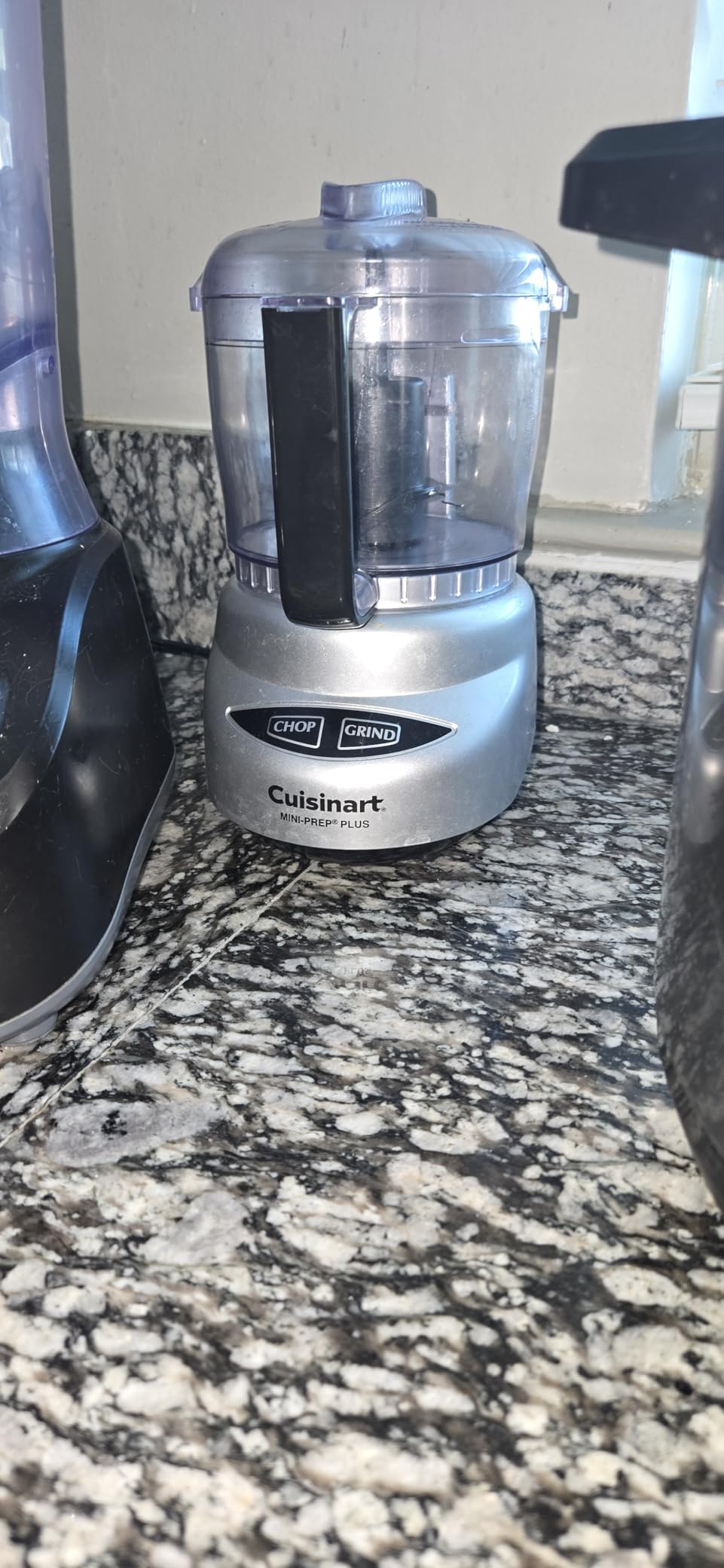 Cuisinart Mini-Prep Plus Food Processor, 24-Ounce Mini Food Processor to Chop Herbs, Vegetables, and Hard Cheese, 24-Ounce Work Bowl, Reversible Stainless Steel Blade, DLC-2A, White customer photo 1