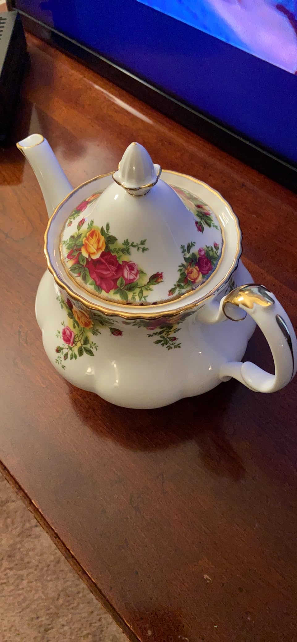 Royal Albert Old Country Roses Teacup & Saucer Set customer photo 1
