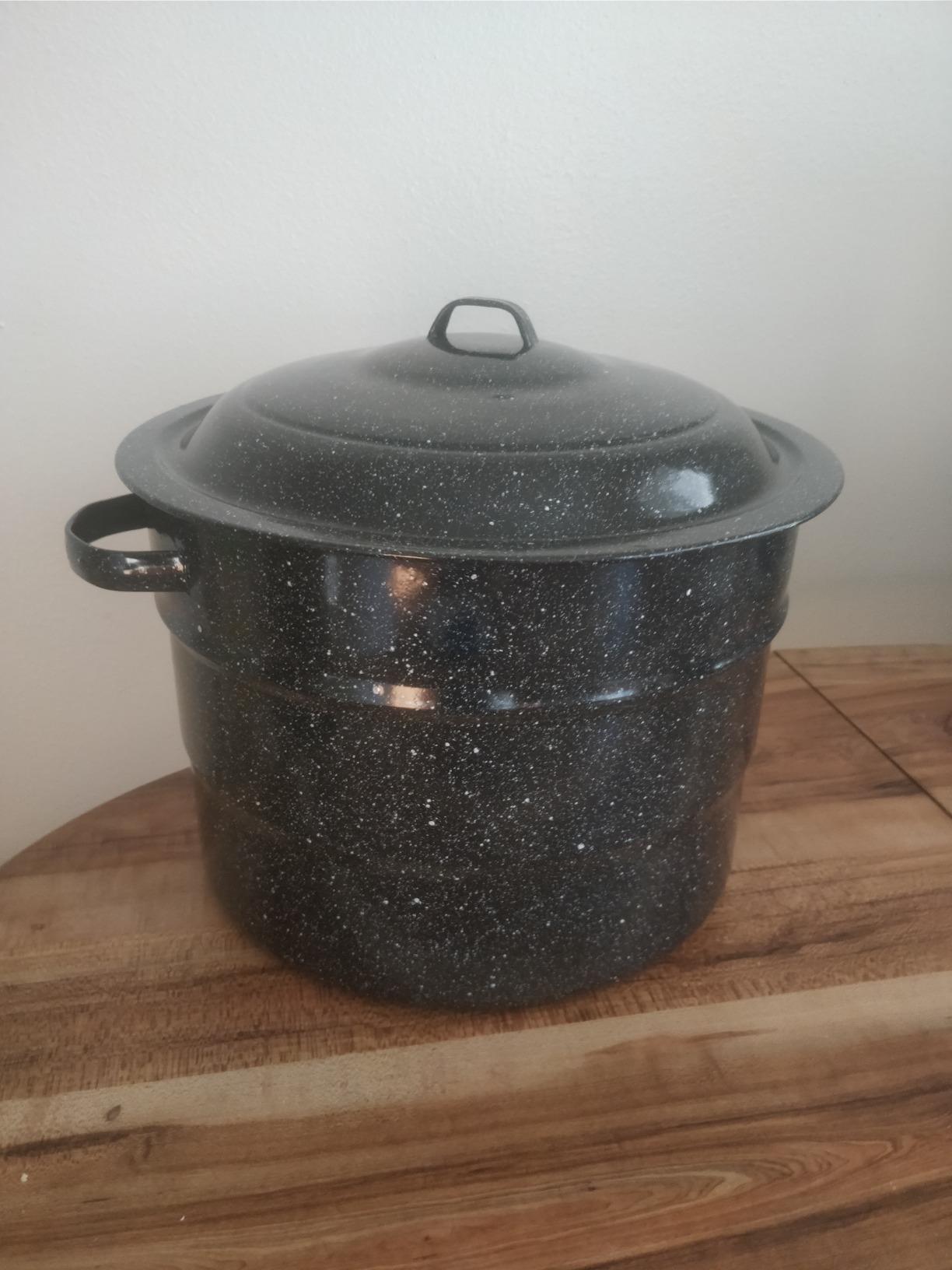 Granite Ware Canning Pot with Rack & Lid - 21 Quart Large Boiling Water Canning Set for Jar Sterilization & Pickling on Stove/Open Flame - Scratch-Resistant Porcelain Enamel & Steel Core customer photo 1