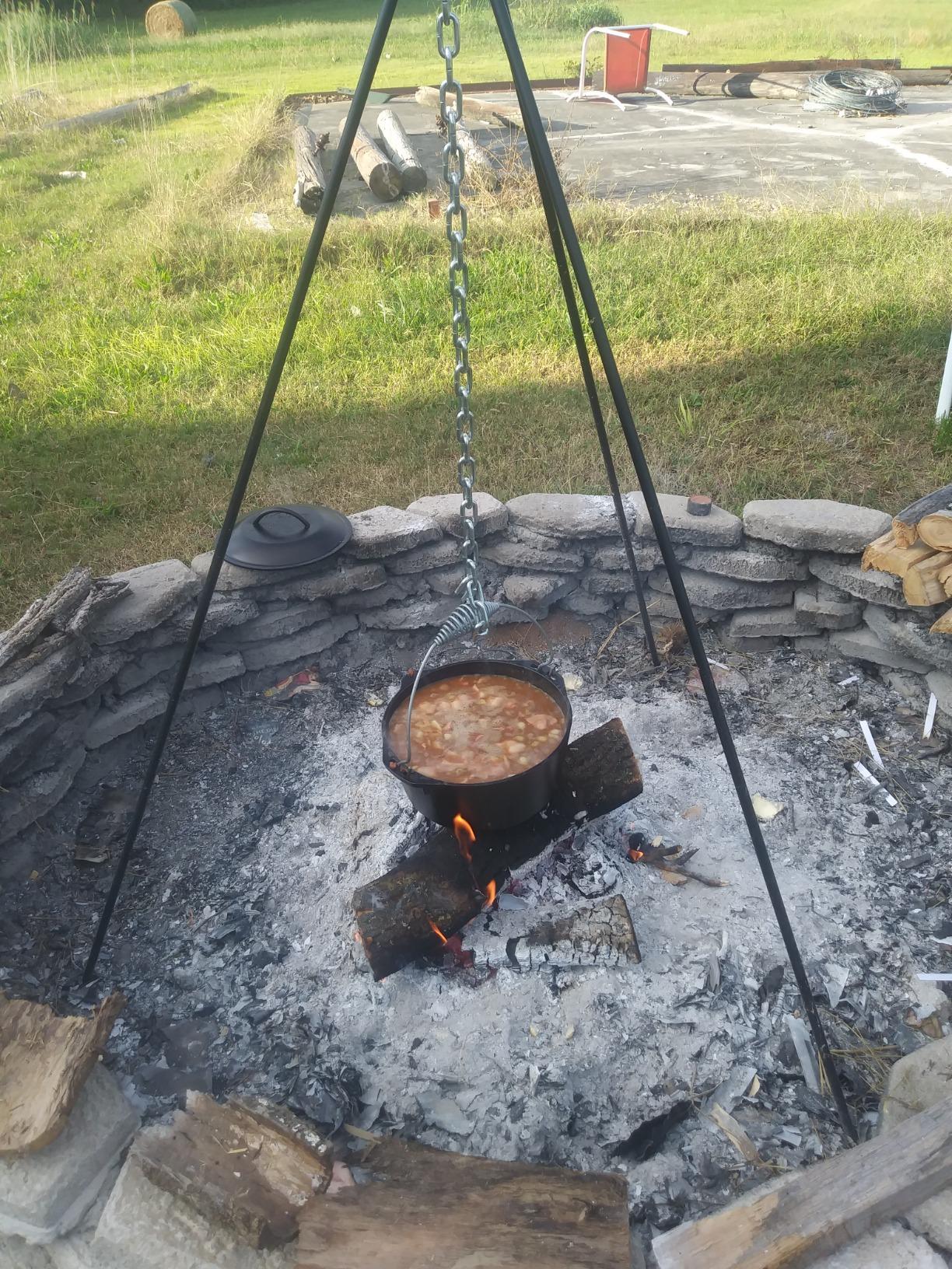 Lodge Campfire Cooking Tripod - Adjustable Chain - Steel Cooking Tripod for Campfire - 43.5 Inch customer photo 2