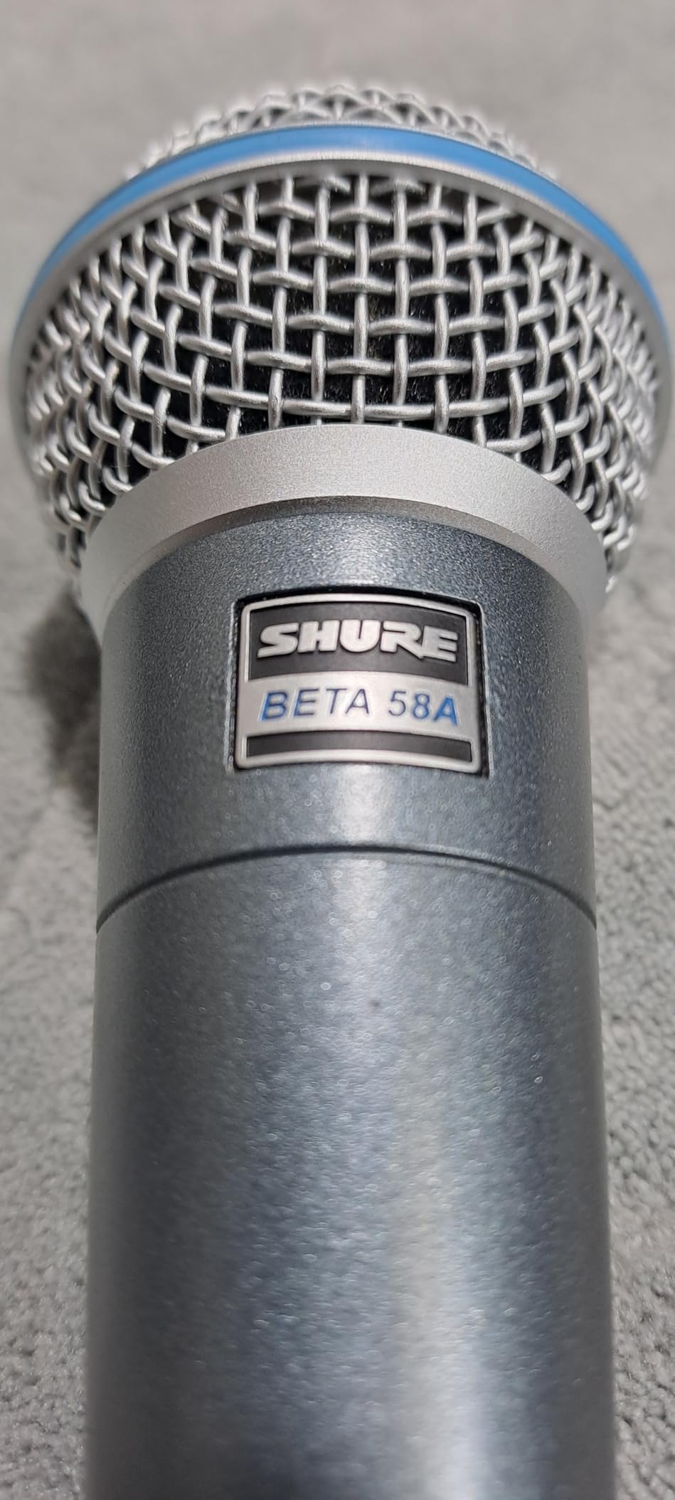Shure BETA 58A Vocal Microphone - Single Element Supercardioid Dynamic Mic for Stage and Studio with A25D Adjustable Stand Adapter, 5/8