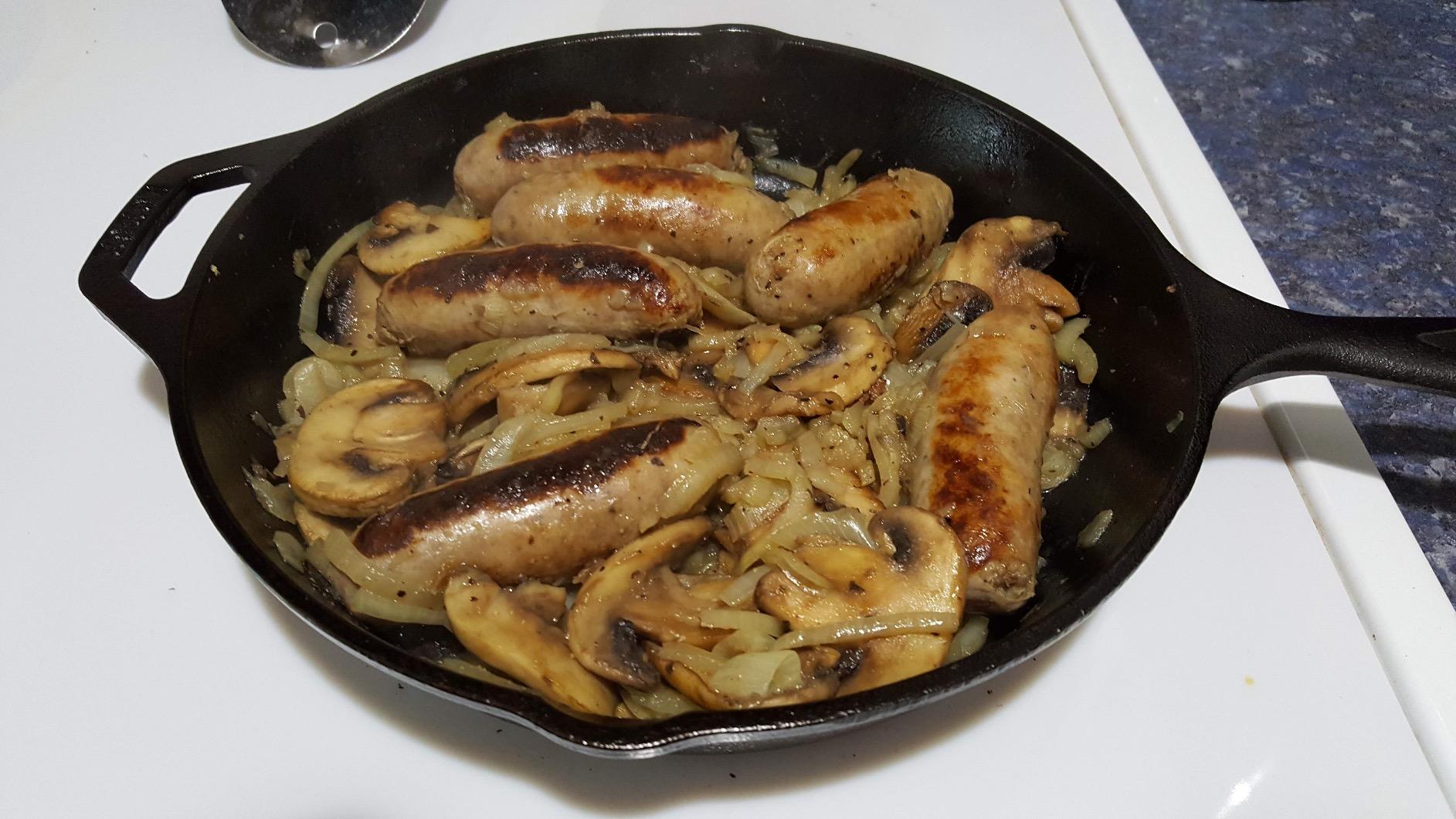 Lodge Seasoned Cast Iron Skillet - PFAS-Free, Non-Toxic Cookware - Use with an Oven, Stove, Grill, or Campfire - Naturally Non-Stick & Oven Safe - 6.5 Inches customer photo 2