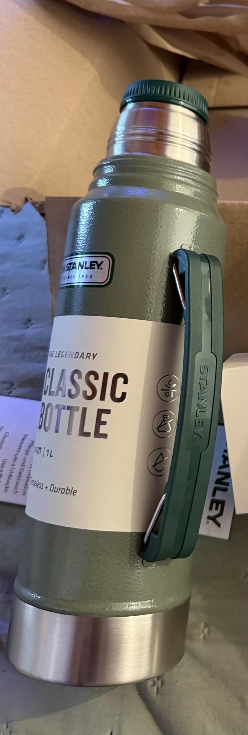 Stanley Heritage Classic Vacuum Bottle with Handle 1.1 qt | Wide Mouth w/Leakproof Cup Lid | Hammertone Green customer photo 1