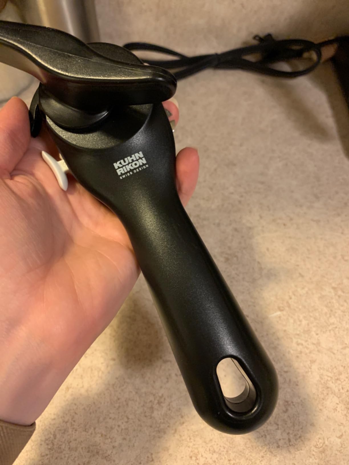 Kuhn Rikon Auto Safety LidLifter/Can Opener with Ring-Pull, 8 x 2.5 x 2.75 inches, Red customer photo 2