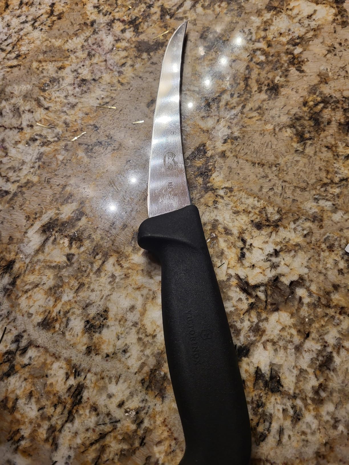 Victorinox Swiss Army Cutlery Fibrox Pro Boning Knife, Flexible Blade, 6-Inch, Black customer photo 1
