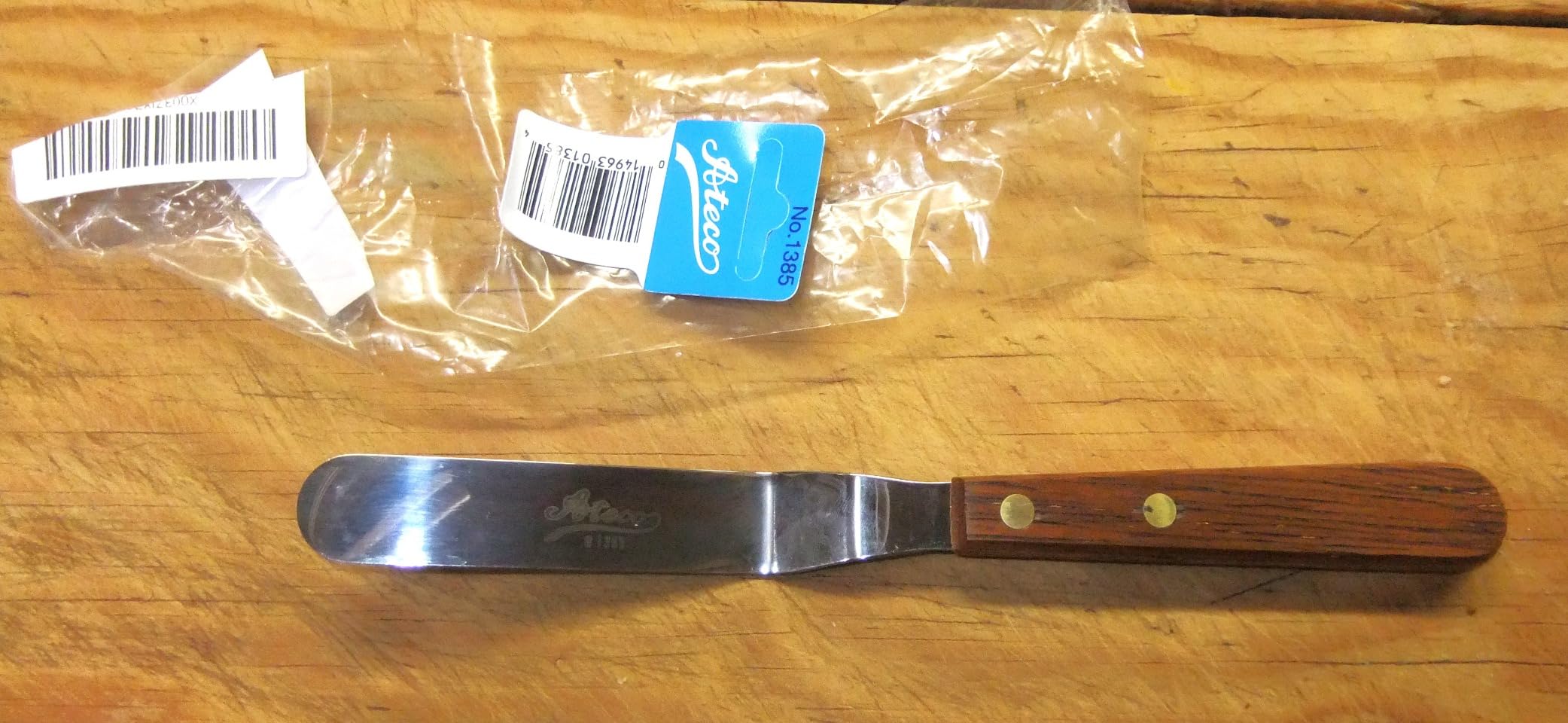 Ateco 1385 Offset Spatula with 4.5-Inch Stainless Steel Blade, Wood Handle customer photo 1