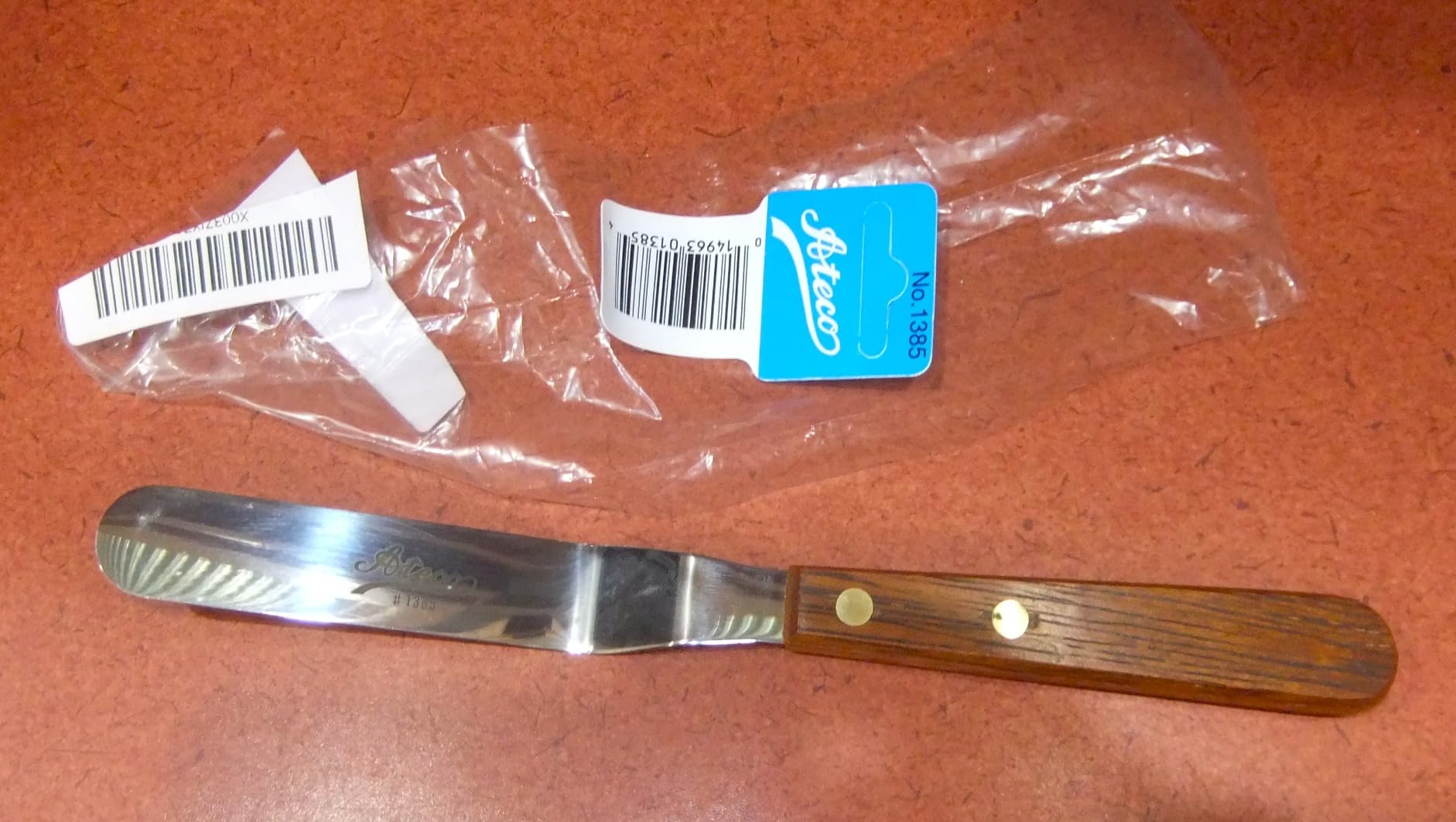 Ateco 1385 Offset Spatula with 4.5-Inch Stainless Steel Blade, Wood Handle customer photo 2