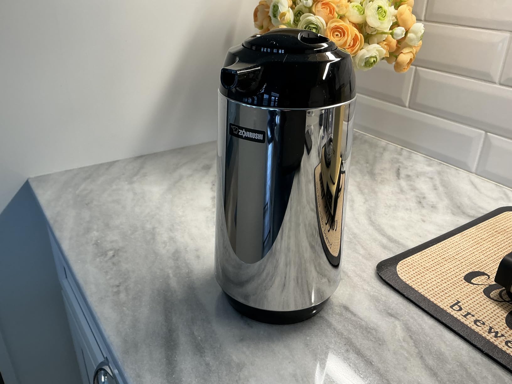 Zojirushi AHGB-10SE, Thermal Serve Carafe, 34 oz. / 1.0 liter, Polished Stainless Steel, Made in Japan customer photo 1