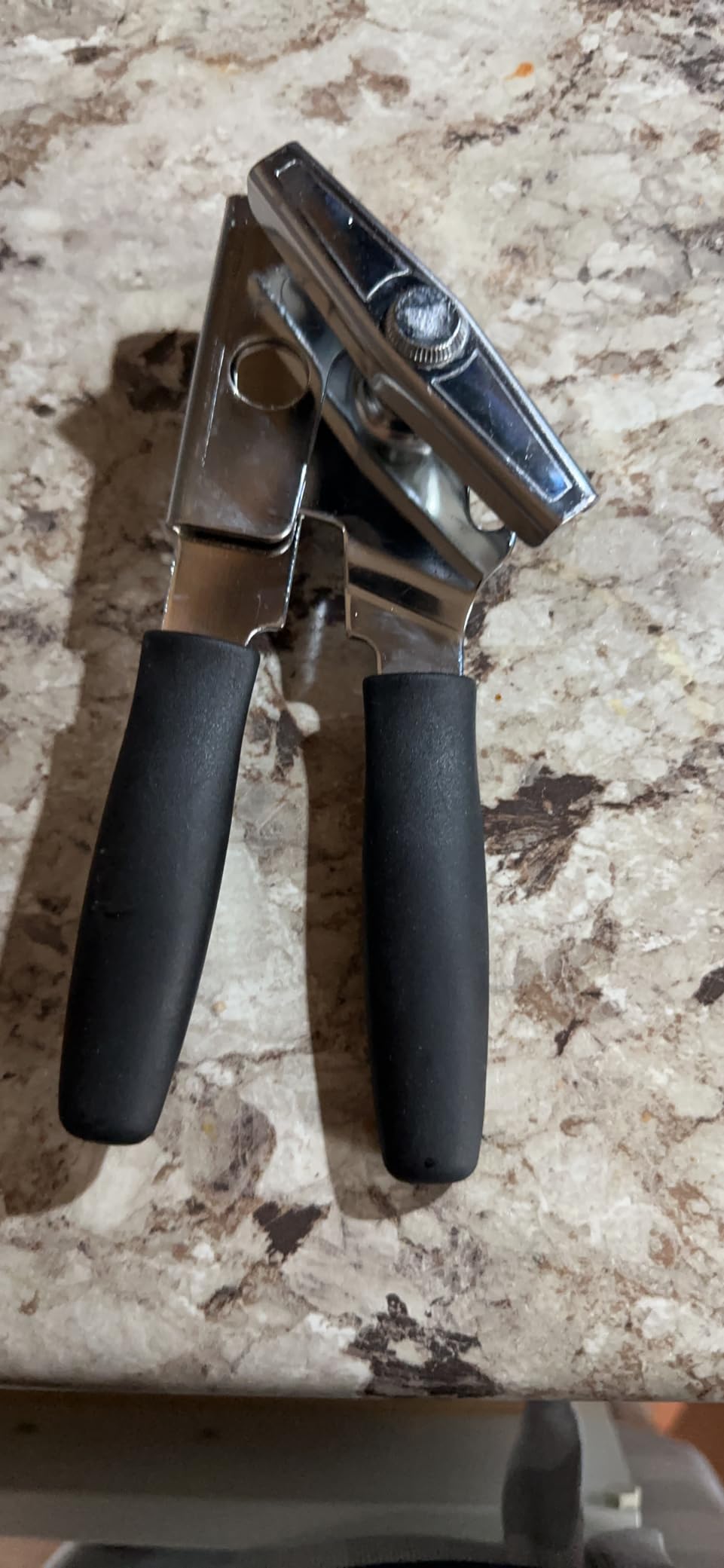 Swing-A-Way Portable Can Opener, Features an Ergonimic Handle for Optimal Comfort, and Built-in Bottle Opener for a 2-in-1 Tool, Durable Cutting Wheel, Black customer photo 2
