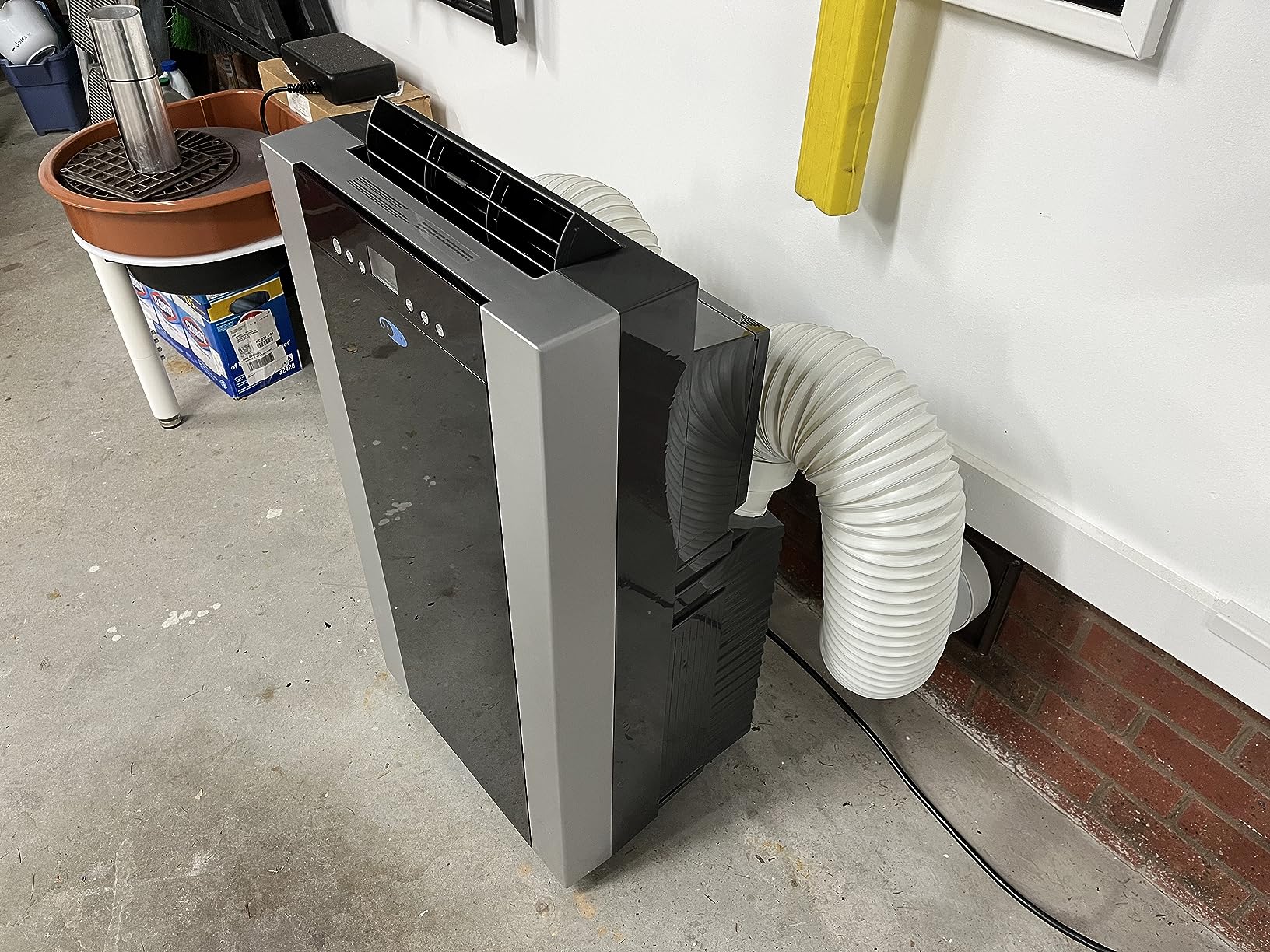 Whynter Portable Air Conditioner 14,000 BTU & Heater with Dual Hose Dehumidifier & Cooling Fan for 500 Sq Ft Rooms, Includes AC Unit Window Kit, ARC-14SH (9,200 SACC) customer photo 2