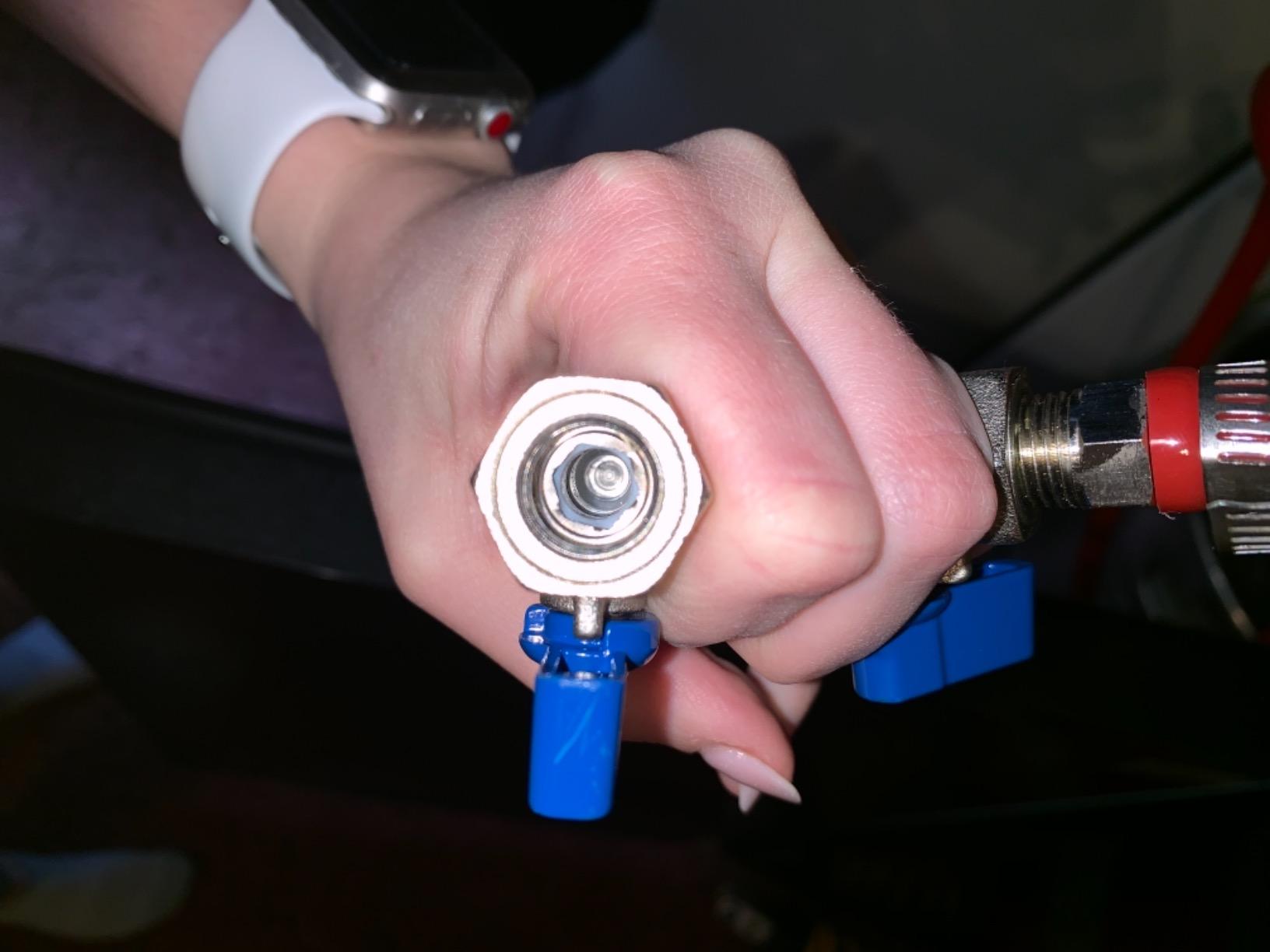 Kegco KC LH-542-2 Dual Product Premium Pro Series Dual Gauge Co2 Beer Regulator, Chrome customer photo 2