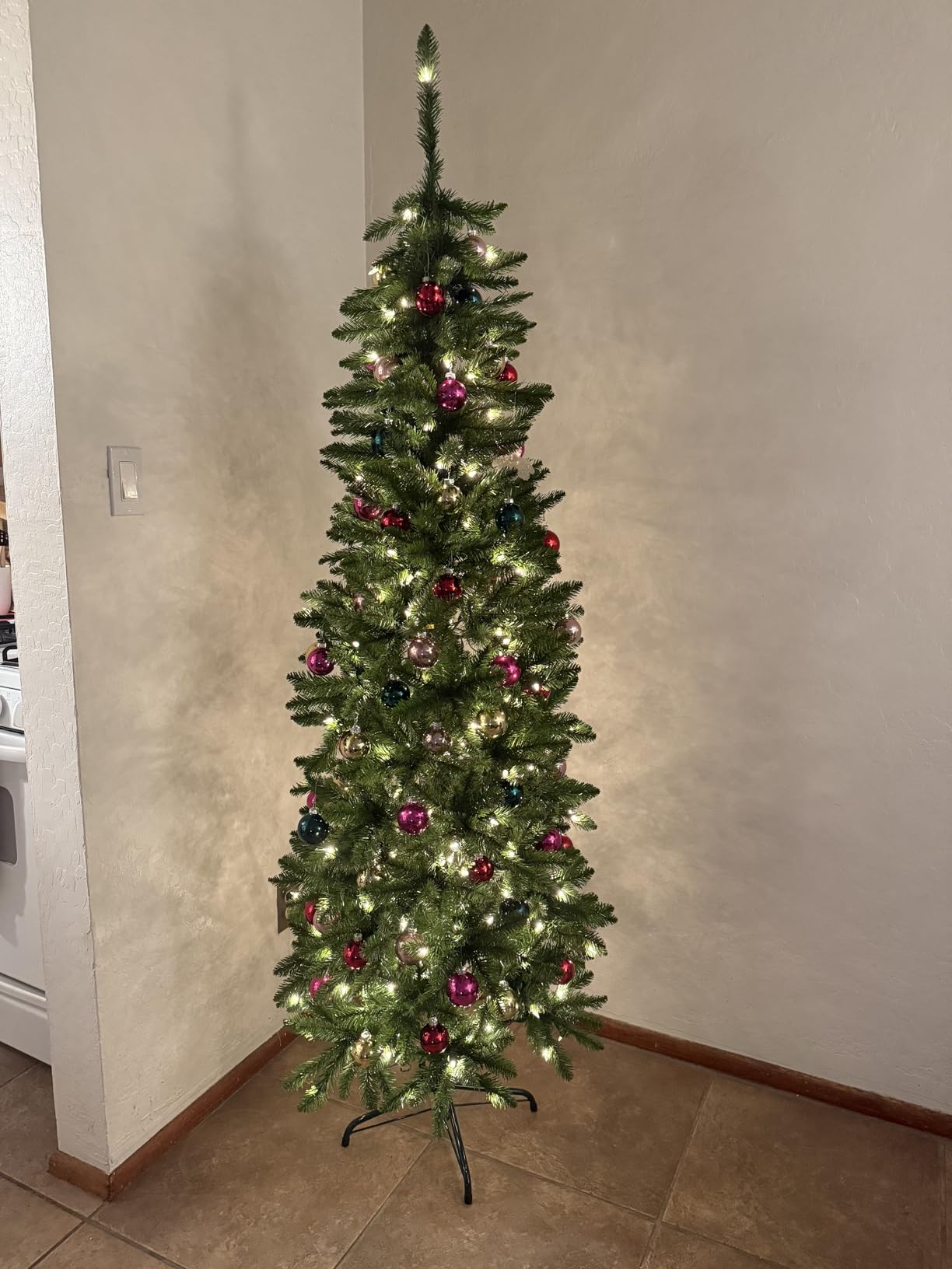 National Tree Company 6.5 ft Pre-Lit Kingswood Fir Slim Artificial Christmas Tree, 250 Clear Lights, 719 Tips, Includes Stand, Green customer photo 2