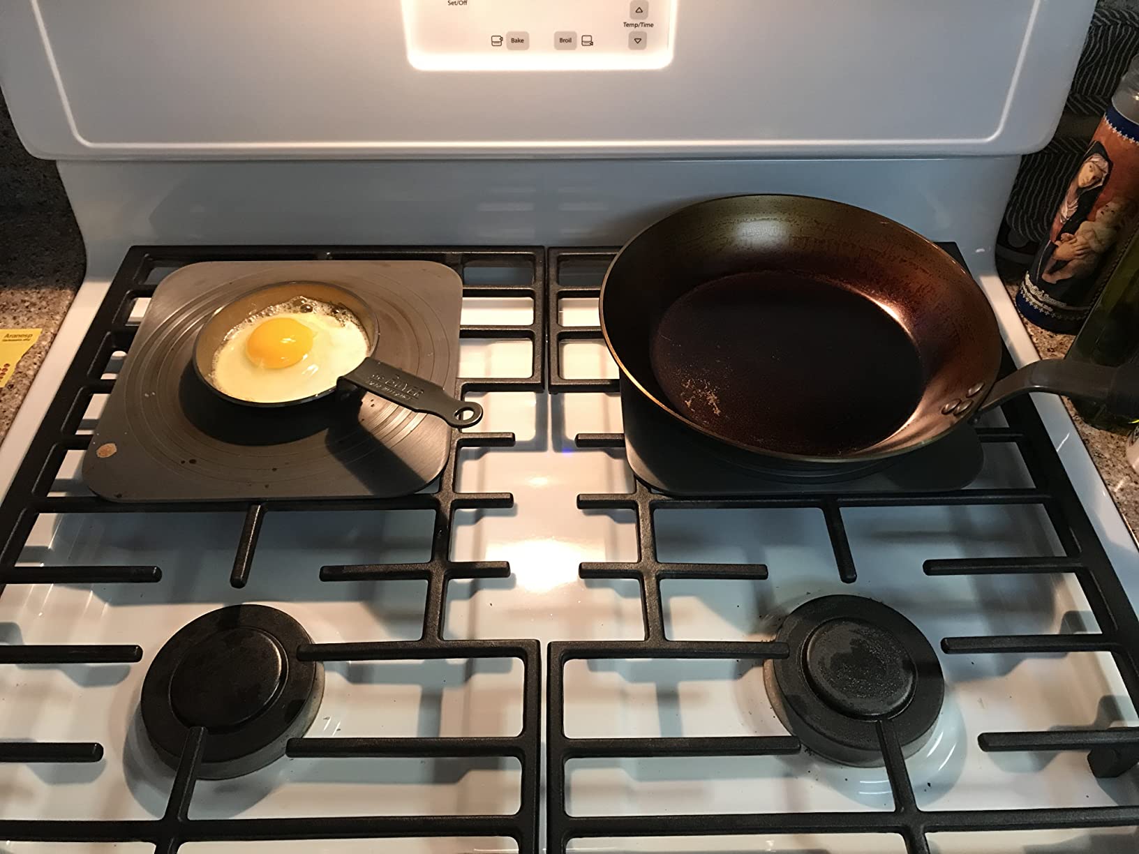 de Buyer MINERAL B Carbon Steel Fry Pan - 8 Inch Diameter, 5.5 Inch Cooking Surface - Ideal for Searing, Sauteing & Reheating - Naturally Non-Stick Finish - Made in France customer photo 2
