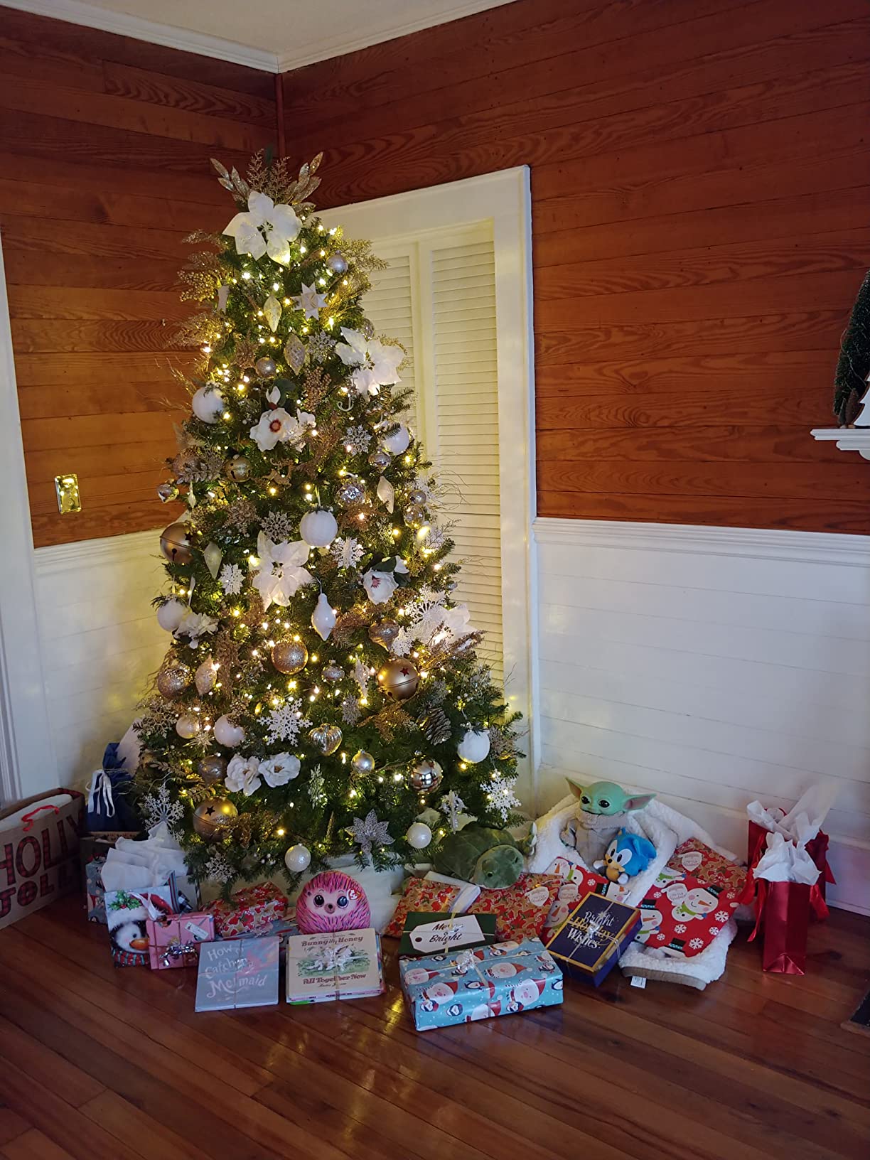 National Tree Company 6.5 ft Unlit Dunhill Fir Full Artificial Christmas Tree, 1,838 Tips, Includes Stand, Green customer photo 2