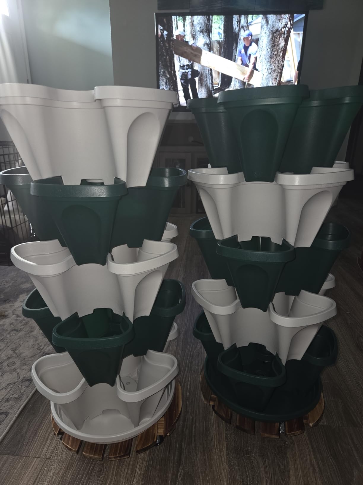 Mr. Stacky 1305-HG 5-Tier Stackable Strawberry, Herb, Flower & Vegetable Planter (Hunter Green) customer photo 1