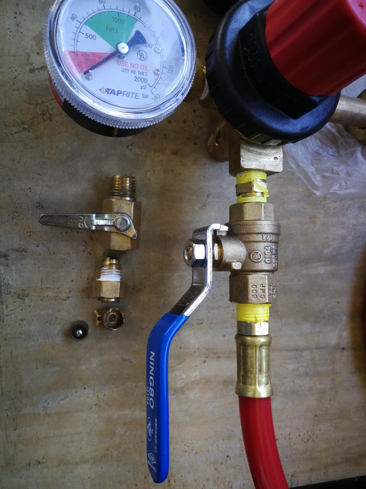 Taprite 12218 1 X co2 Dual Gauge Regulator customer photo 2