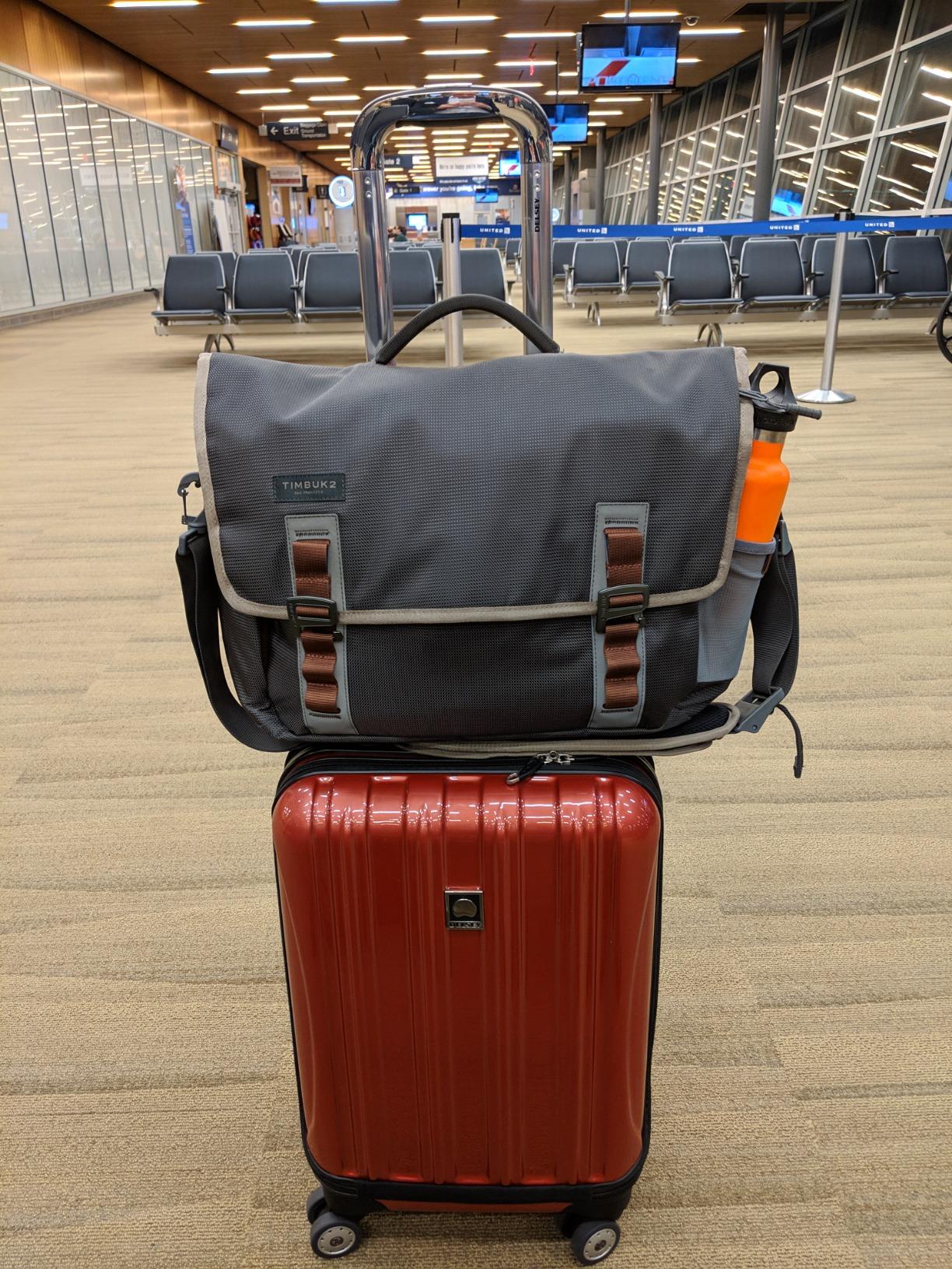 Delsey Helium Aero Hardside Expandable Luggage with Spinner Wheels, Blue Cobalt, Checked-Large 28 Inch customer photo 1