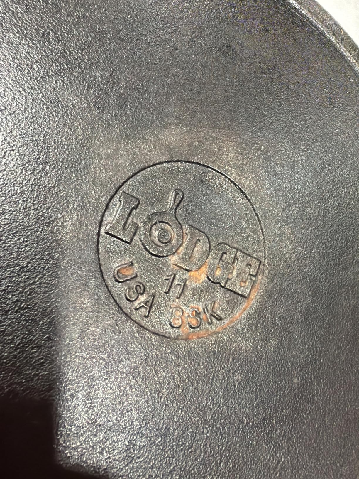 Lodge Seasoned Cast Iron Skillet - Quality Frying Pan for the Stove, Oven, Grill & Campfire - Includes Silicone Hot Handle Holder - Non-Toxic, Nonstick & Long-Lasting - 12 Inches customer photo 2