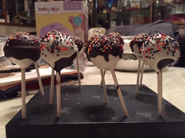 Babycakes Mini Cake Pop Maker by Select Brands - Easy-to-Use Machine - Recipes Included - Non-Stick Coating, Non-Skid Feet & Power Light - Makes 9 Cake Pops customer photo 1