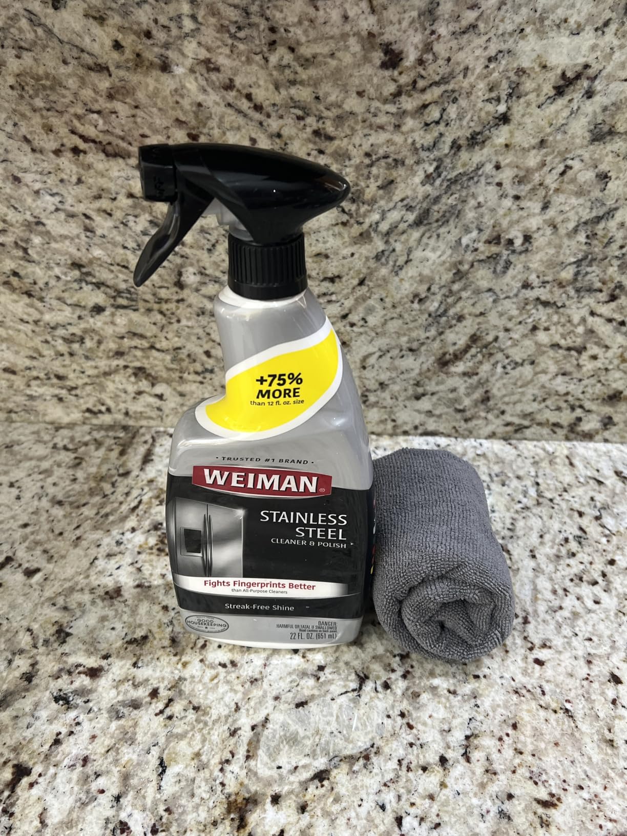 Weiman Stainless Steel Cleaner & Polish, 2 Pack, Anti Fingerprint Spray Stainless Steel Cloth, Water Spots & Grease, No Streaks or Residue, Safe for Metal Polish, Chrome, Appliances, Sinks & Grills customer photo 2