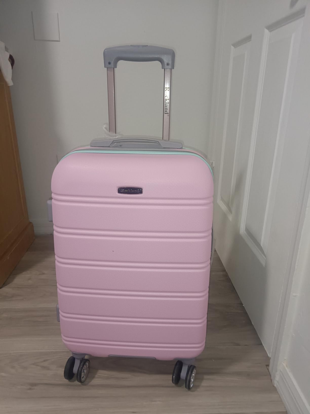 Rockland Melbourne Hardside Expandable Spinner Wheel Luggage, Magenta, Carry-On 20-Inch customer photo 2