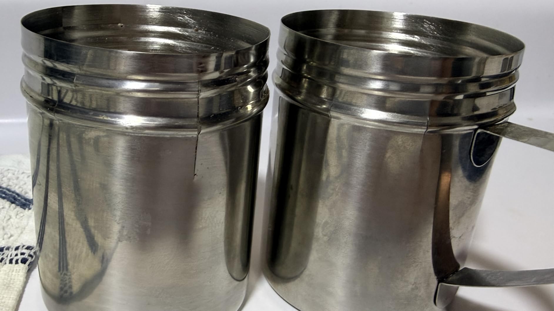 New Star Foodservice 28478 Stainless Steel Dredge Shaker, 10-Ounce, Set of 2 customer photo 2