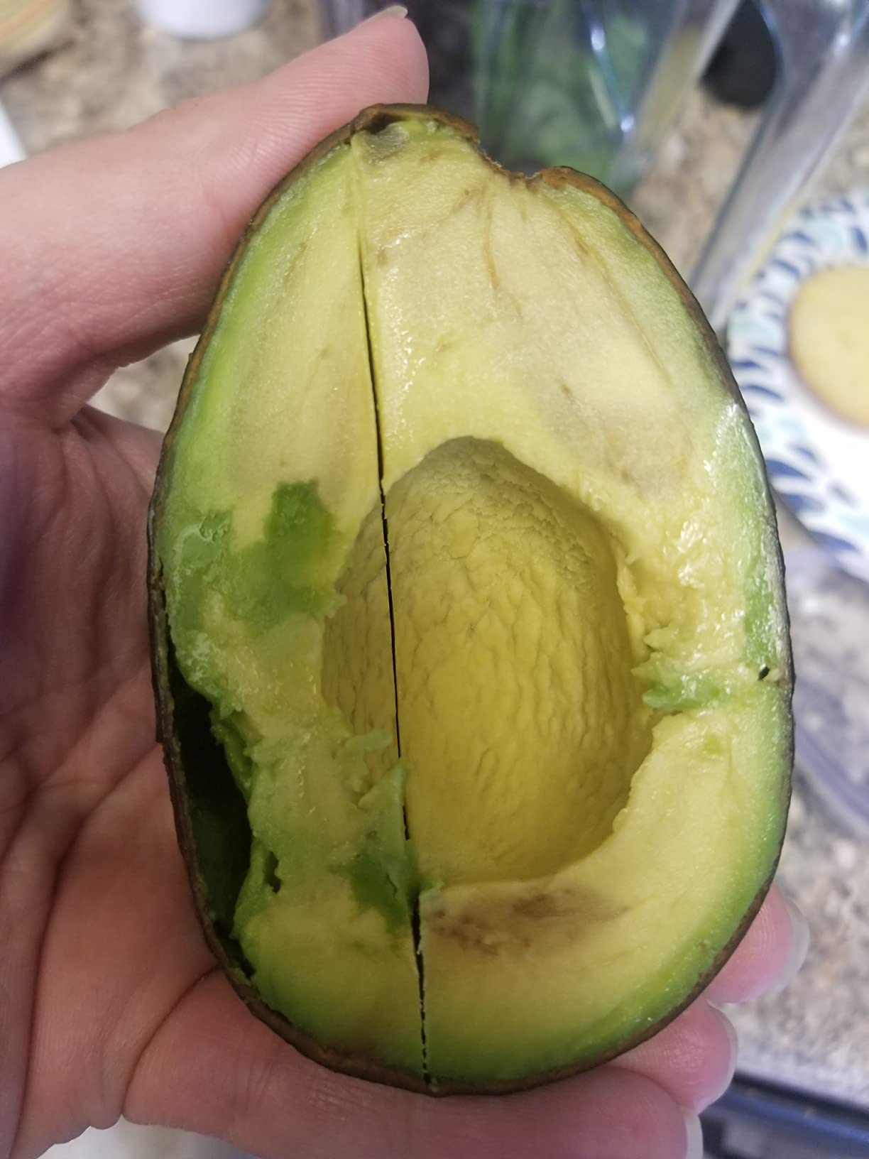 Joie Fresh Pod Avocado Storage Container with Clear Snap-On Lid, Keeps Leftover Half Flavorful and Firm in Fridge, Reusable Kitchen Gadget, BPA Free, Dishwasher Safe customer photo 1