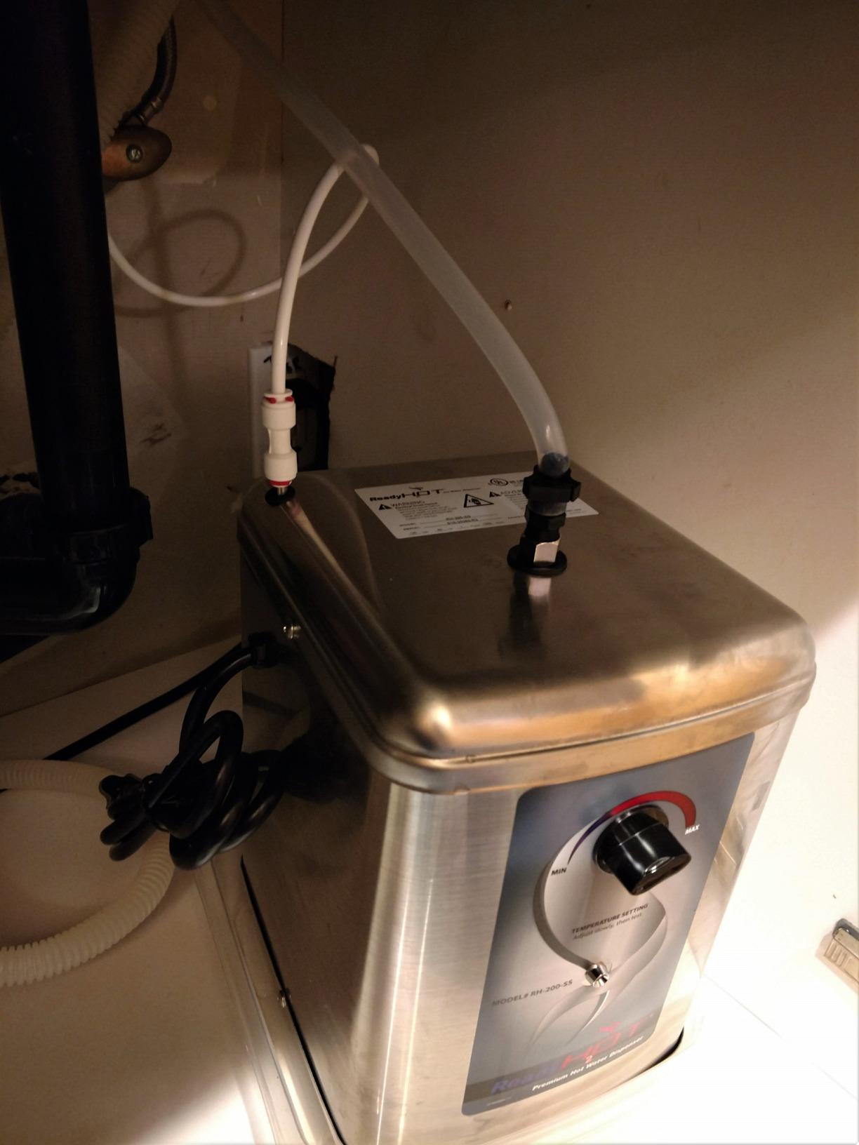 Ready Hot 41-RH-200-F570-CH Instant Hot Water Dispenser System, 2.5 Quarts Manual Dial Single Lever Hot Water Faucet, Polished Chrome customer photo 2