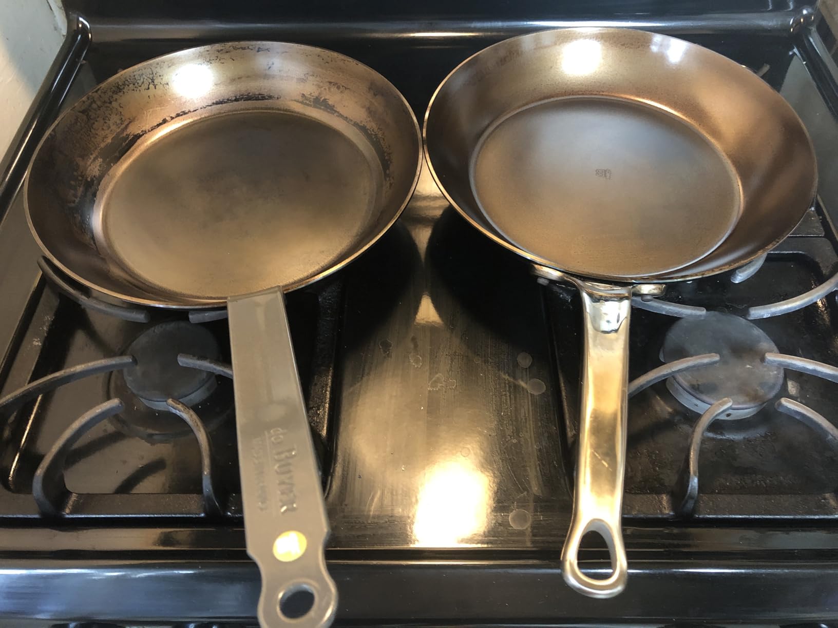 de Buyer MINERAL B Pro Carbon Steel Fry Pan - 11 Inch Diameter, 8.3 Inch Cooking Surface - Ideal for Searing, Sauteing & Reheating - Naturally Non-Stick Finish - Made in France customer photo 2