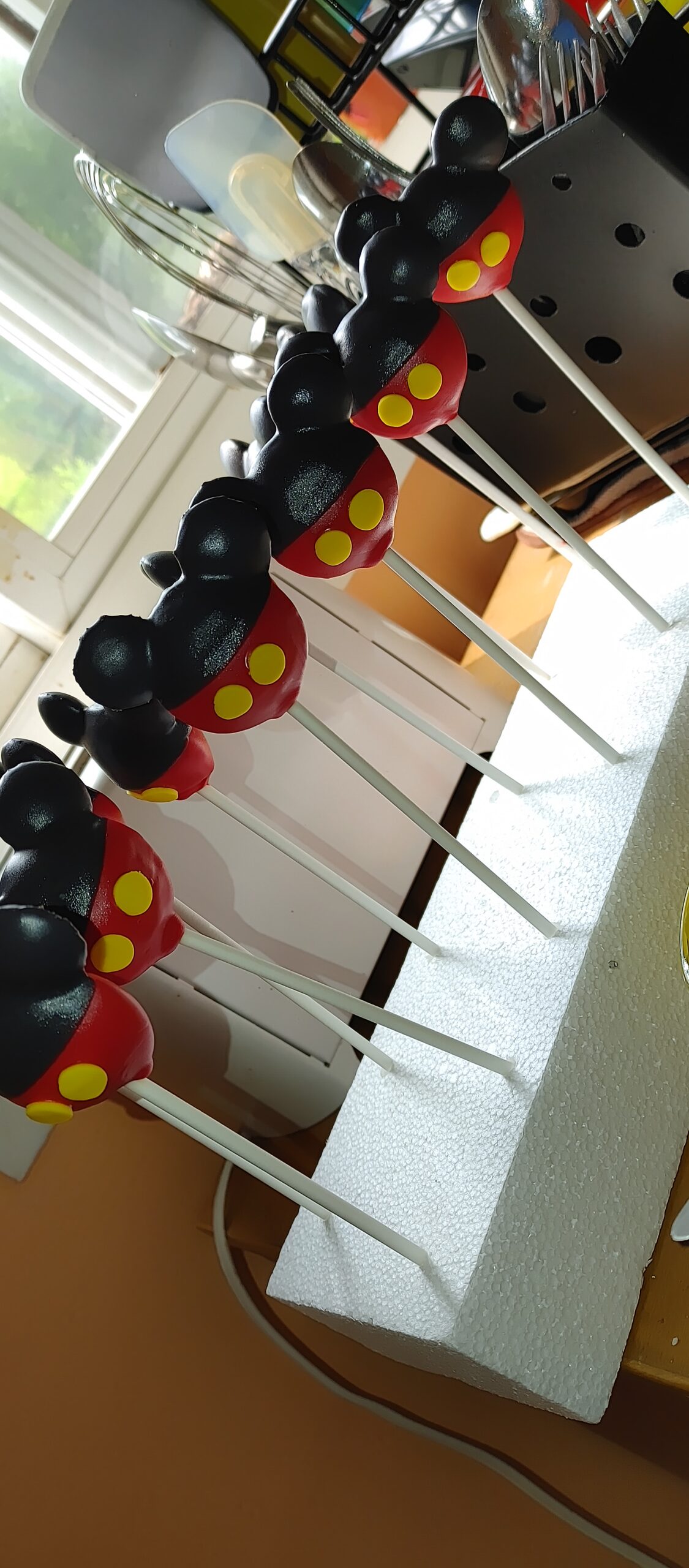 Disney DCM-8 Mickey Cake Pop Maker, Mini, Red customer photo 1
