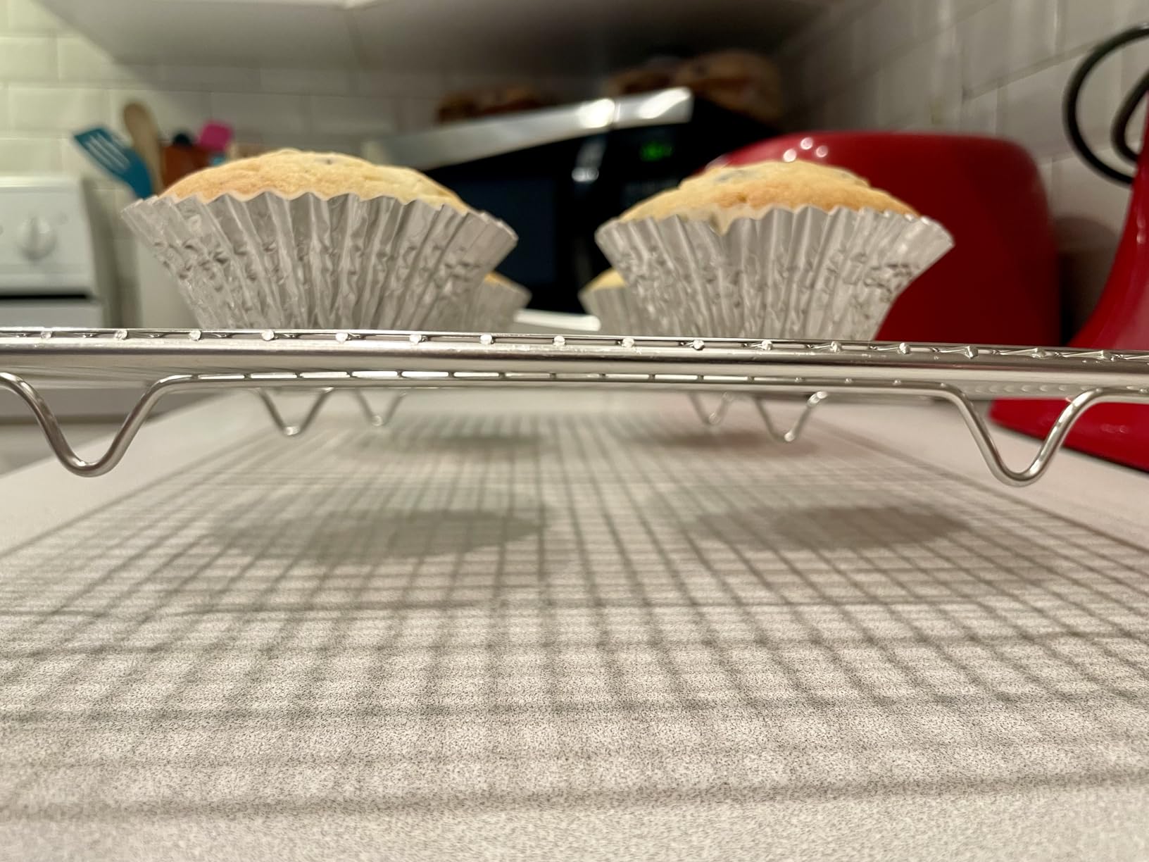 Ultra Cuisine Heavy Duty Cooling Rack for Cooking and Baking - Professional Grade Premium 100% Stainless Steel Baking Rack & Wire Cooling Mesh for Roasting & Grilling - Dishwasher Safe - 11.5 x 16.5 customer photo 1
