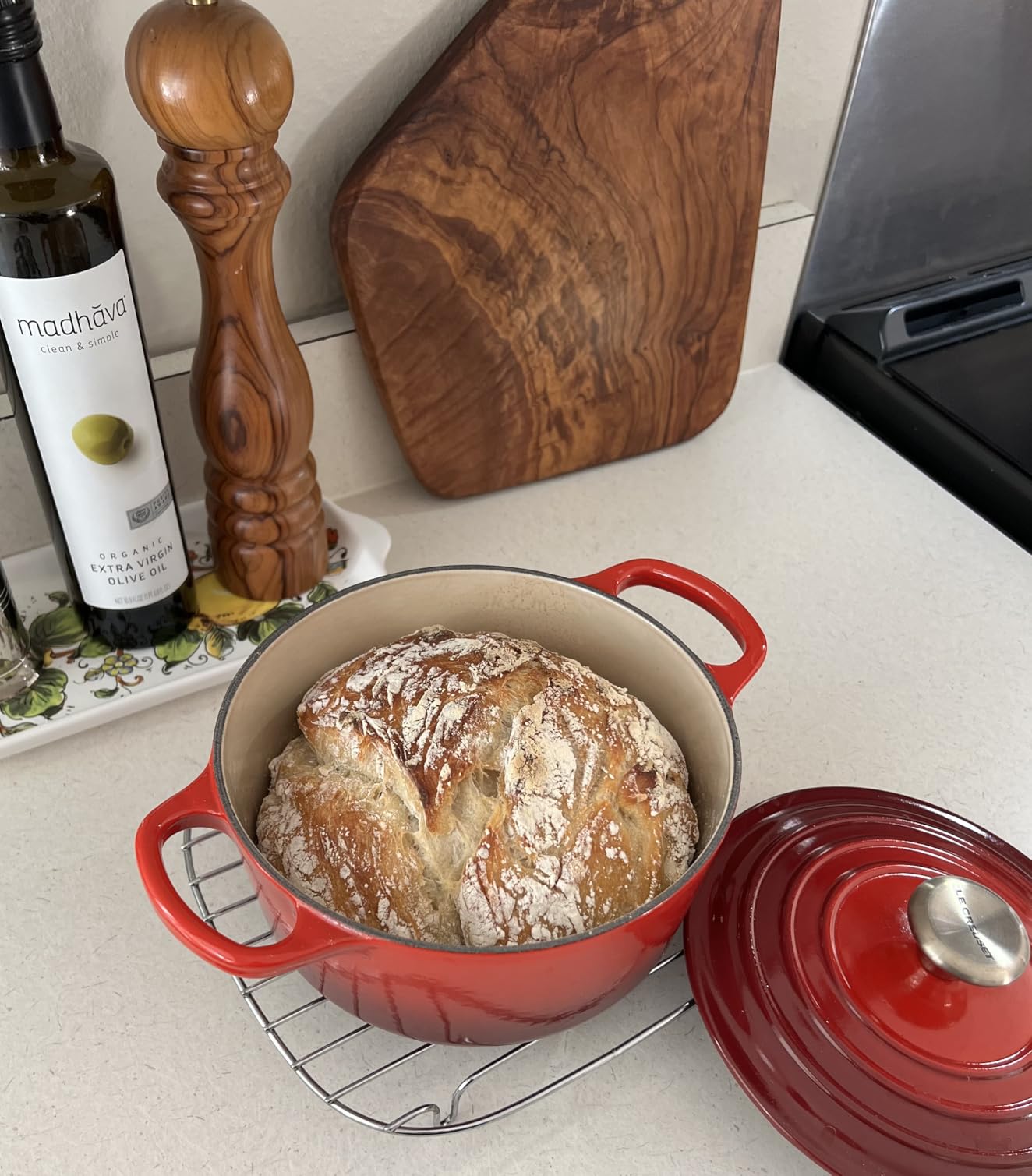 Le Creuset Enameled Cast Iron Signature Round Dutch Oven, 5.5 qt., Cerise customer photo 1
