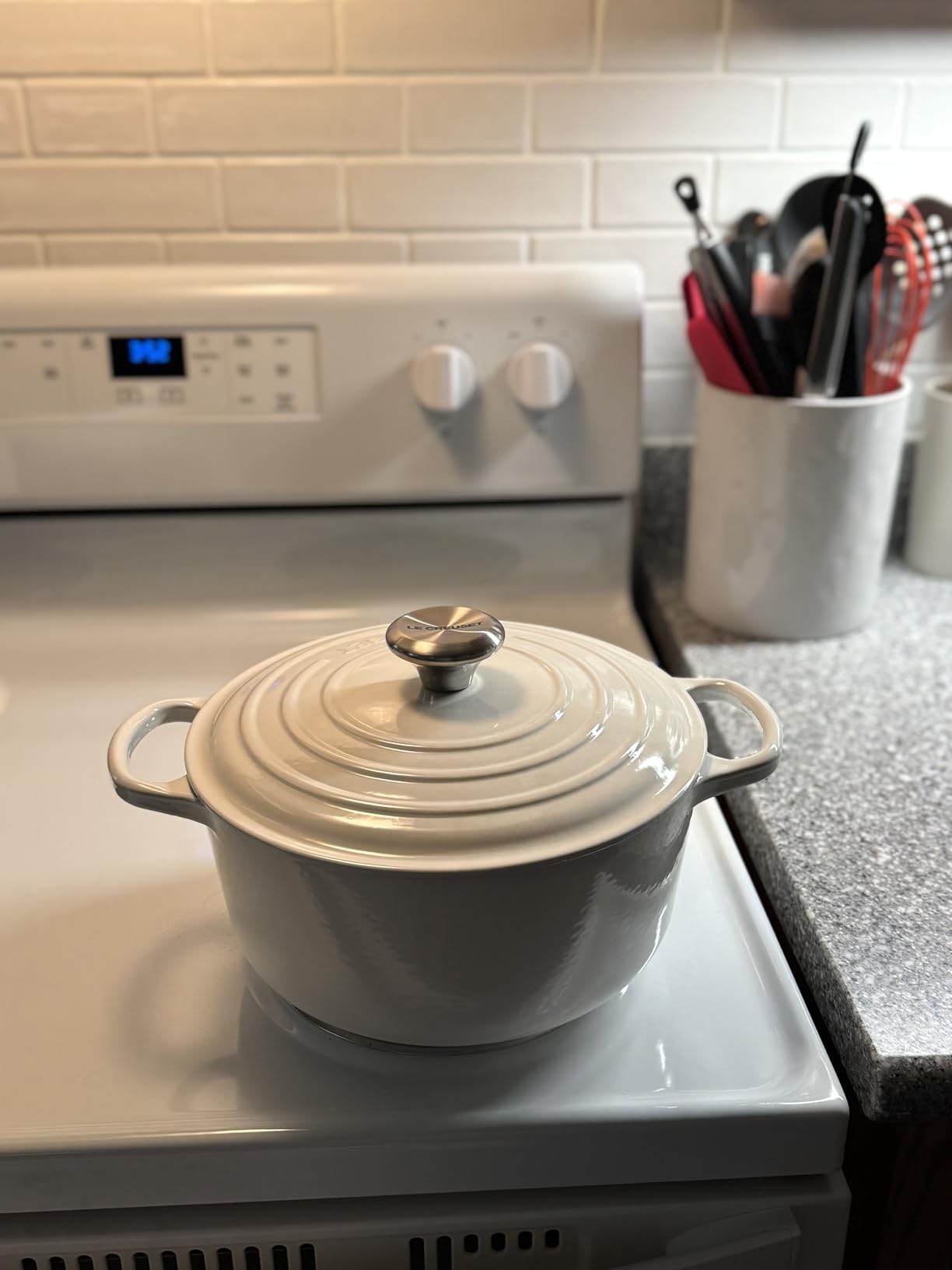 Le Creuset Enameled Cast Iron Signature Round Dutch Oven, 5.5 qt., Cerise customer photo 2