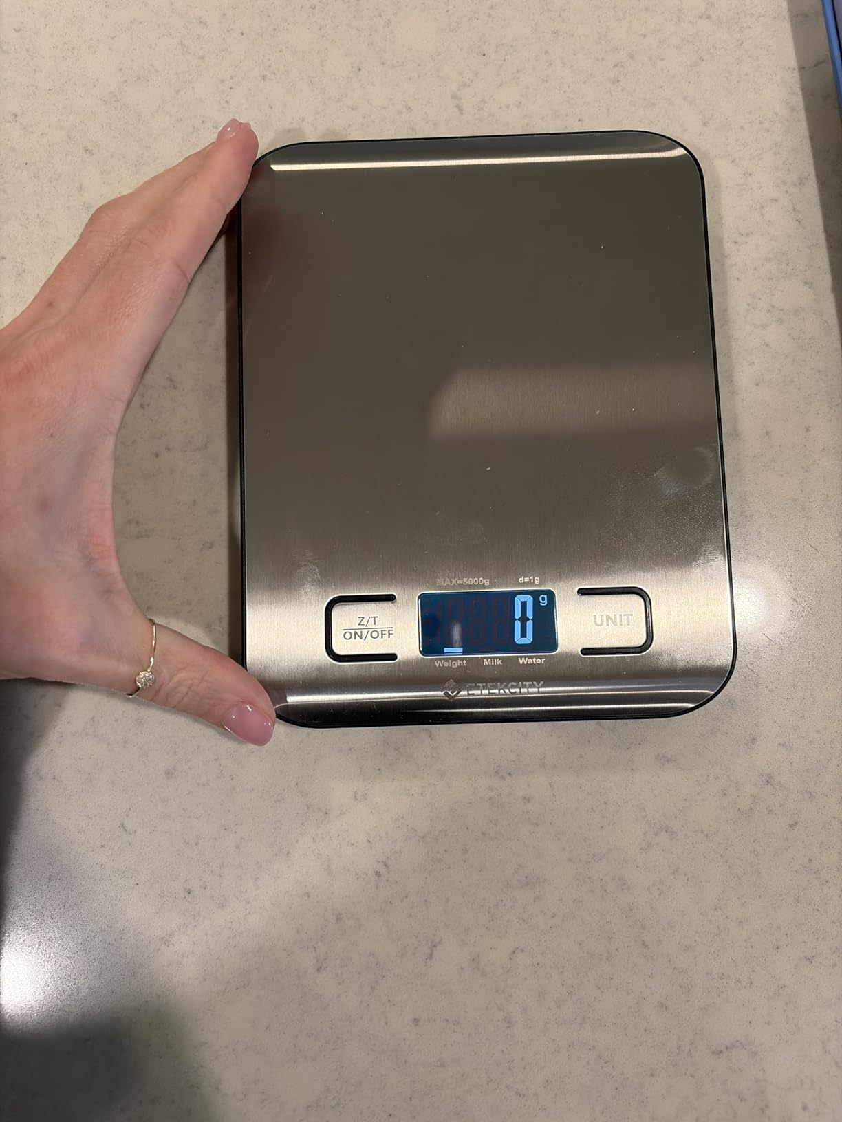 Etekcity Food Kitchen Scale, Digital Grams and Ounces for Weight Loss, Baking, Cooking, Keto and Meal Prep, LCD Display, Medium, 304 Stainless Steel customer photo 1