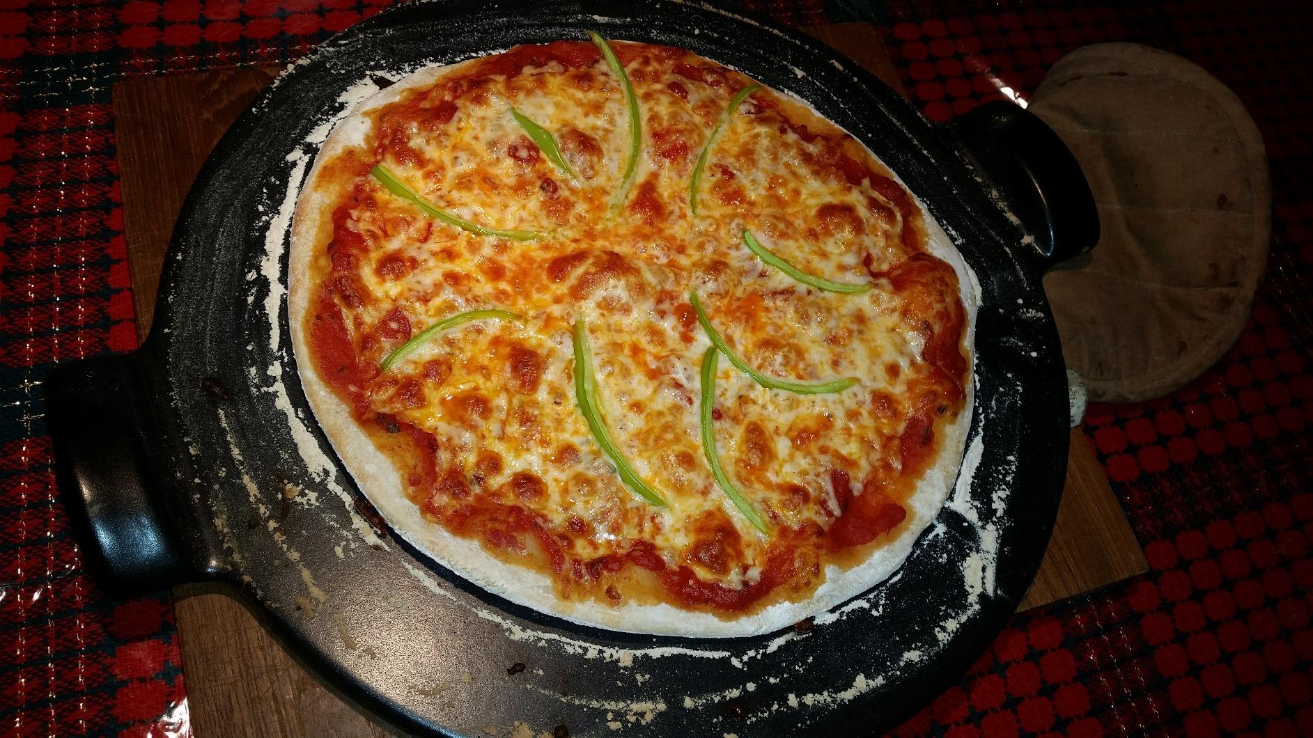 Emile Henry Round Pizza Stone 14.5