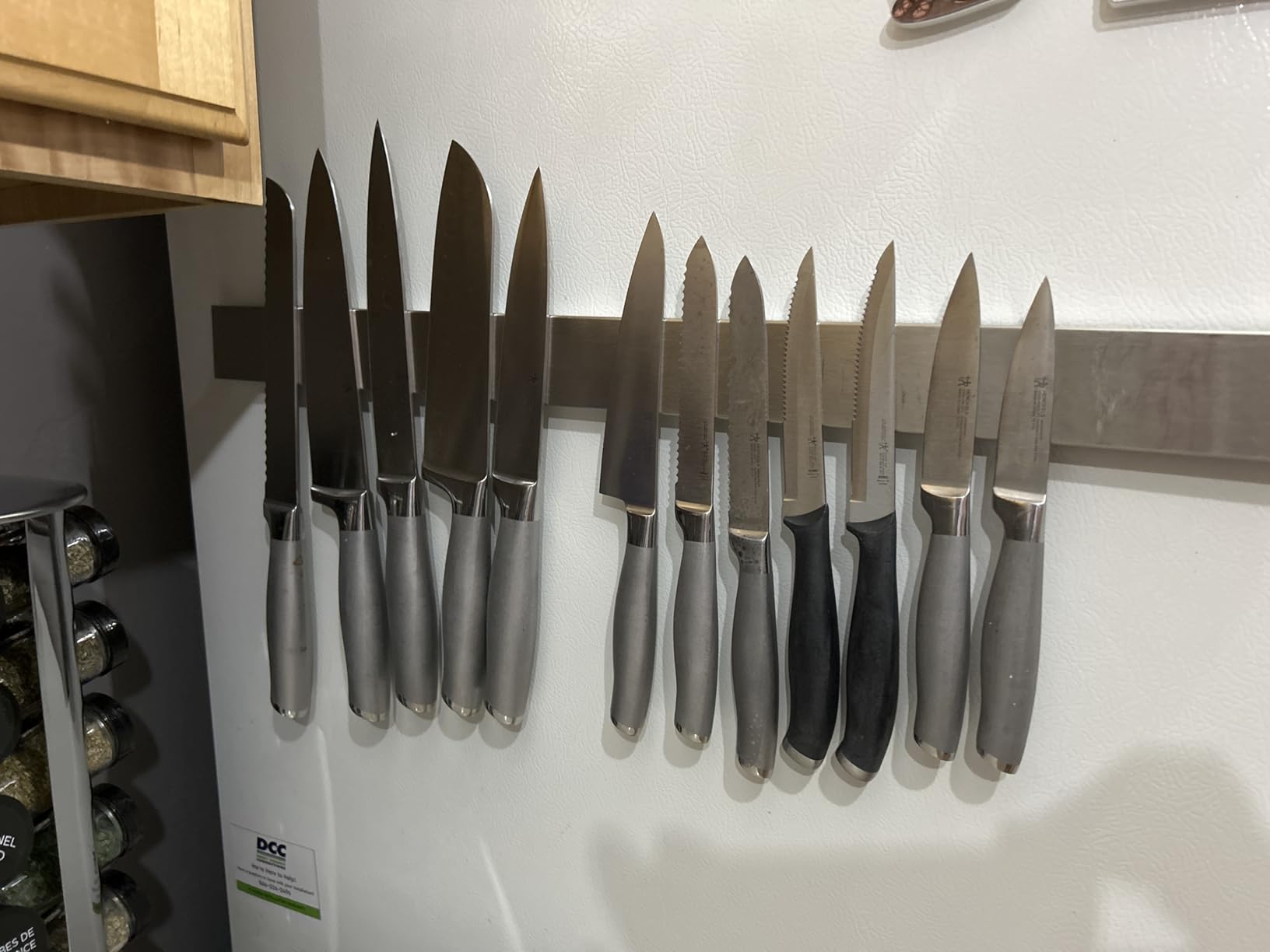 Modern Innovations 16 Inch Stainless Steel Magnetic Knife Bar with Multi-Purpose Functionality as a Knife Holder, Knife Strip, Magnetic Tool Organizer, Art Supply Organizer & Home Organizer customer photo 1