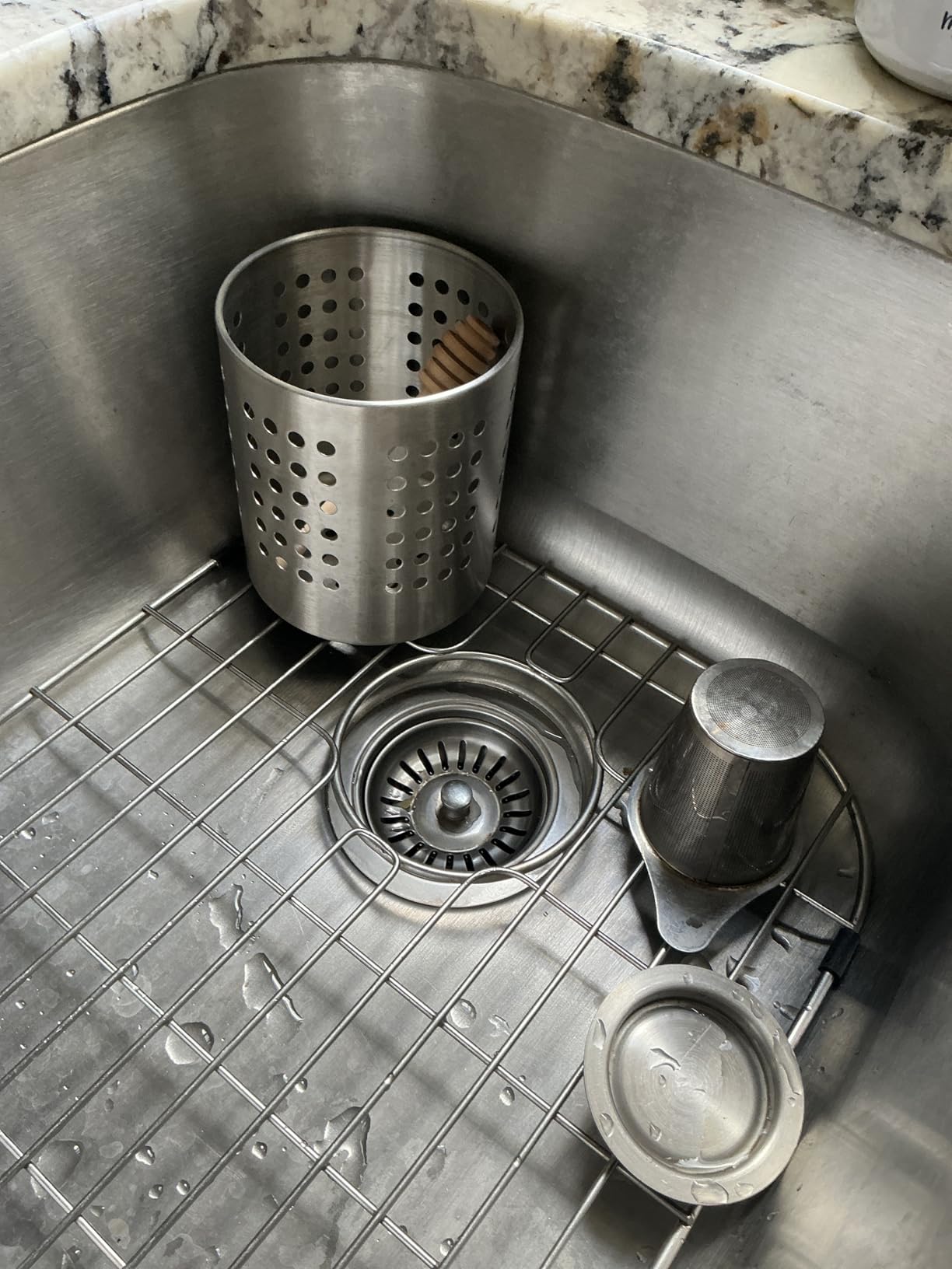 KSENDALO Small Stainless Steel Utensil Holder, SUS304 Silverware Utensil Drying Rack, Utility Sturdy Home Kitchen Daily Use Utensil Drainer for Countertop, Silver (5.32inch Tall) customer photo 1