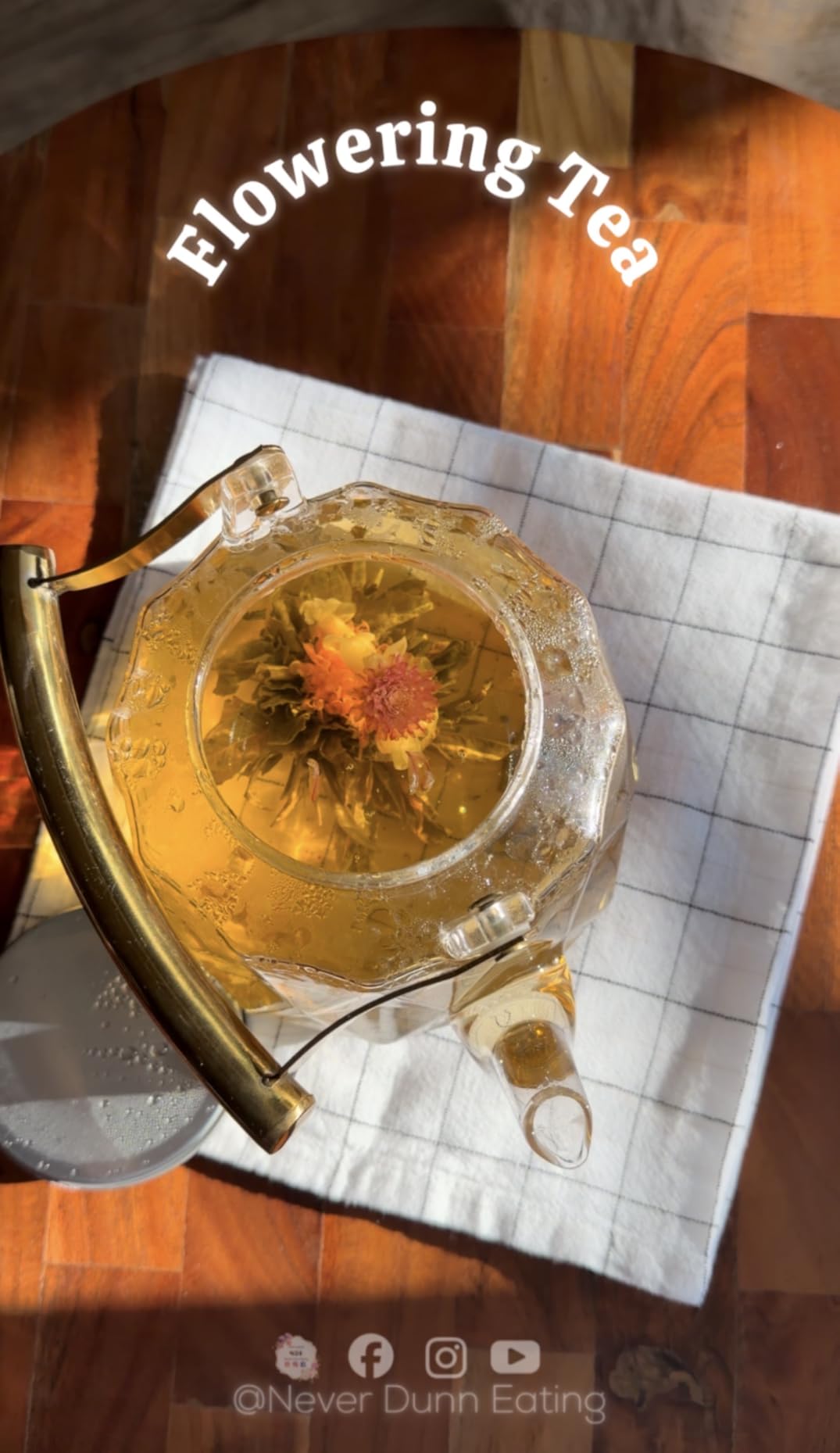Teabloom Flowering Tea - 12 Unique Varieties of Fresh Blooming Tea Flowers - Hand-Tied Natural Green Tea Leaves & Edible Flowers - 12-Pack Gift Canister - 36 Steeps, Makes 250 Cups customer photo 1