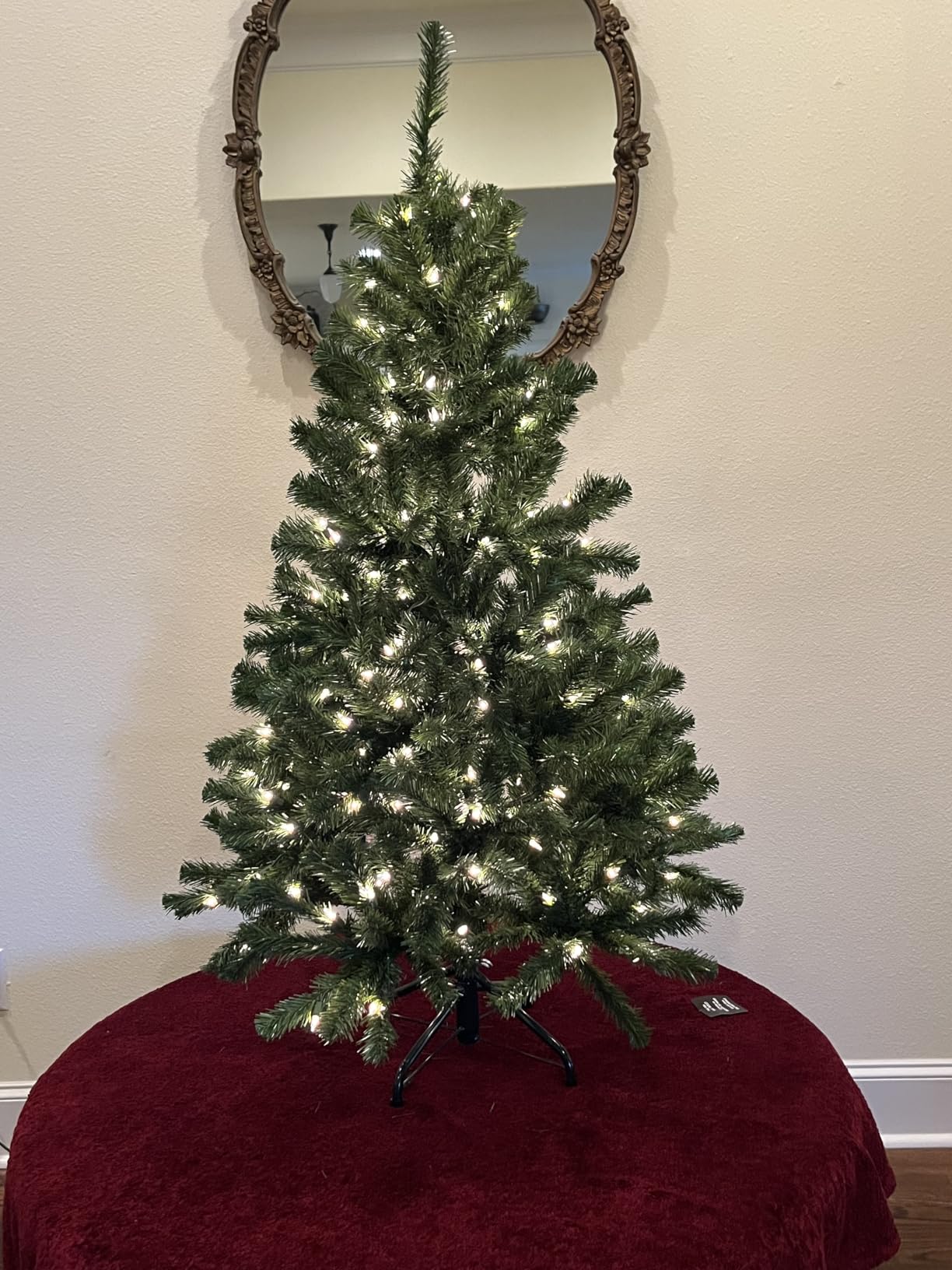 National Tree Company 7 ft Pre-Lit North Valley Spruce Artificial Christmas Tree, 500 Clear Lights, 1,096 Tips, Includes Stand, Green customer photo 1