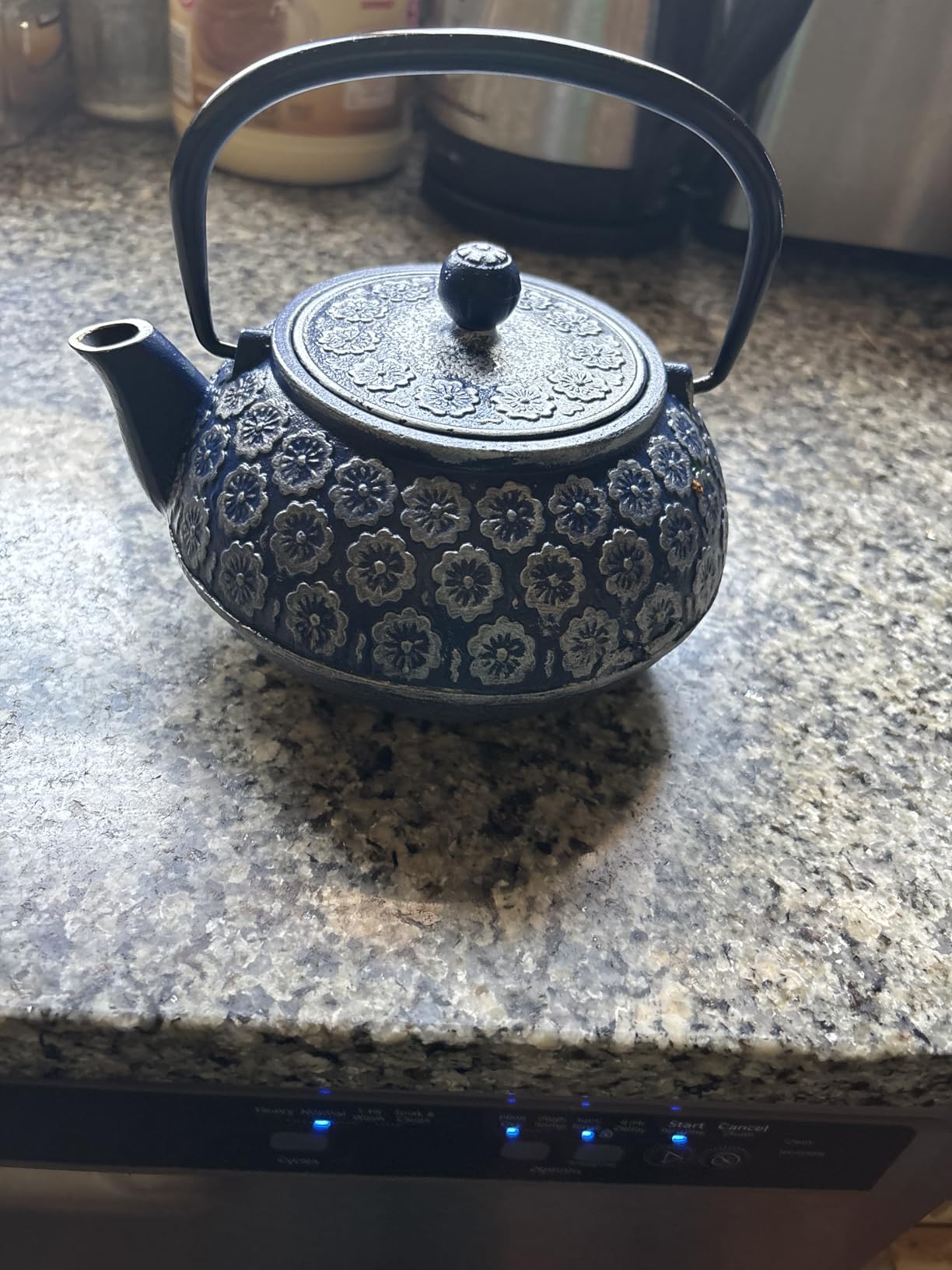 Juvale Japanese Cast Iron Teapot with Infuser & Stovetop Tea Kettle - 34 oz, Blue - Heat Retention, Removable Lid & Fold-Down Handle customer photo 2