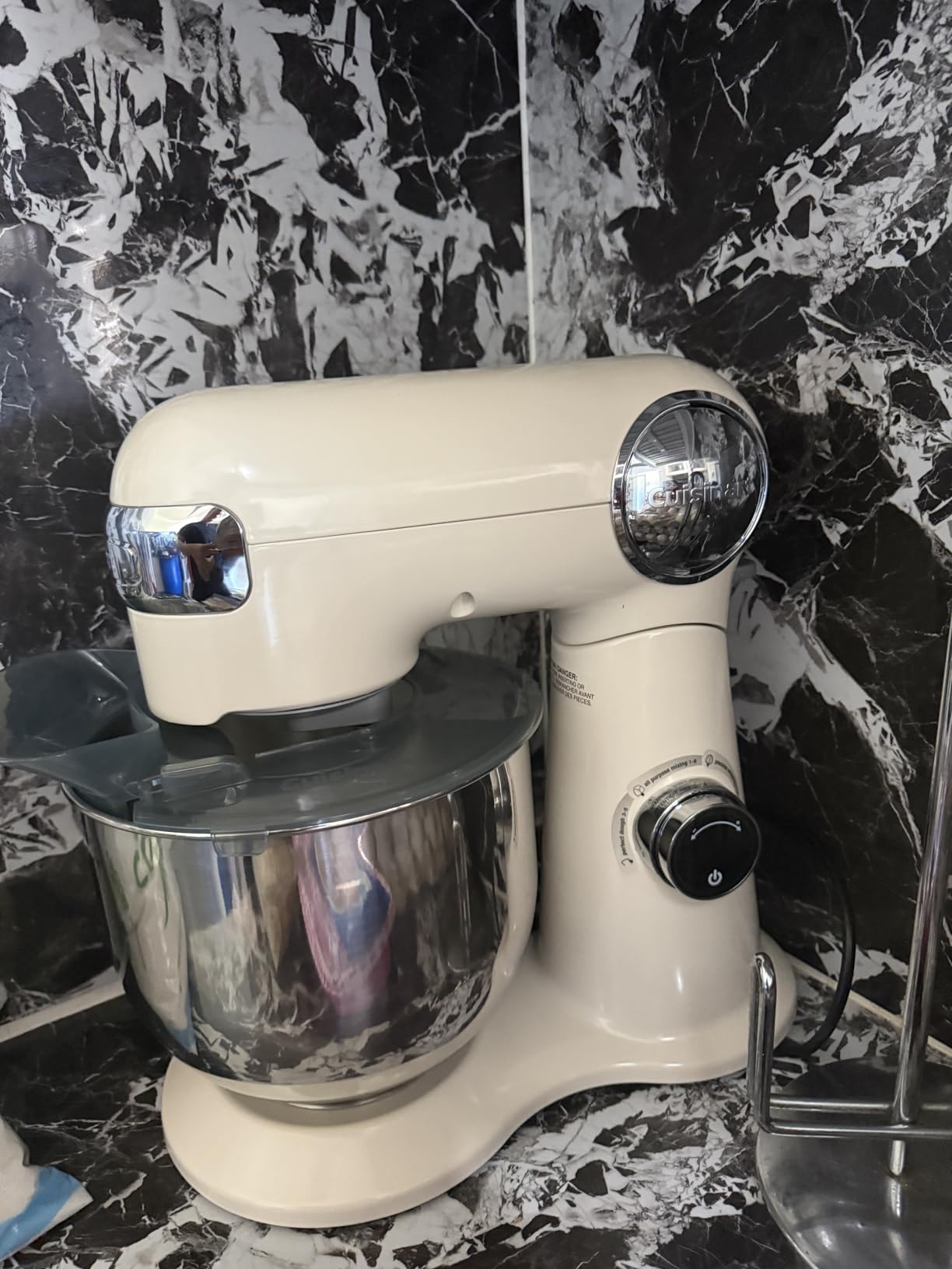 Cuisinart Stand Mixer, 12 Speeds, 5.5-Quart Mixing Bowl, Chef's Whisk, Flat Mixing Paddle, Dough Hook, and Splash Guard with Pour Spout, Silver Lining, SM-50BCNAS, Silver Lining customer photo 1