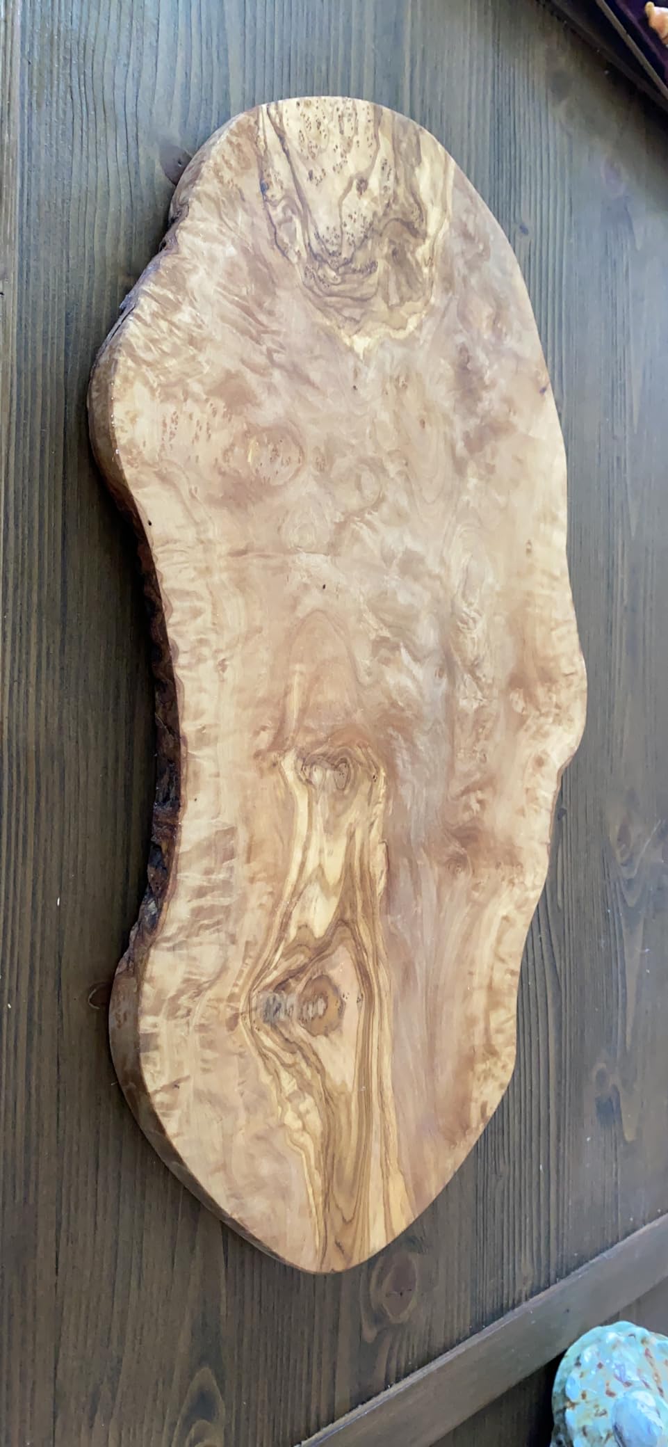 Thirteen Chefs Olive Wood Cutting Board - Large 16 x 8 Inch for Charcuterie, Cheese -Wooden Serving Tray with Rustic Edge customer photo 2