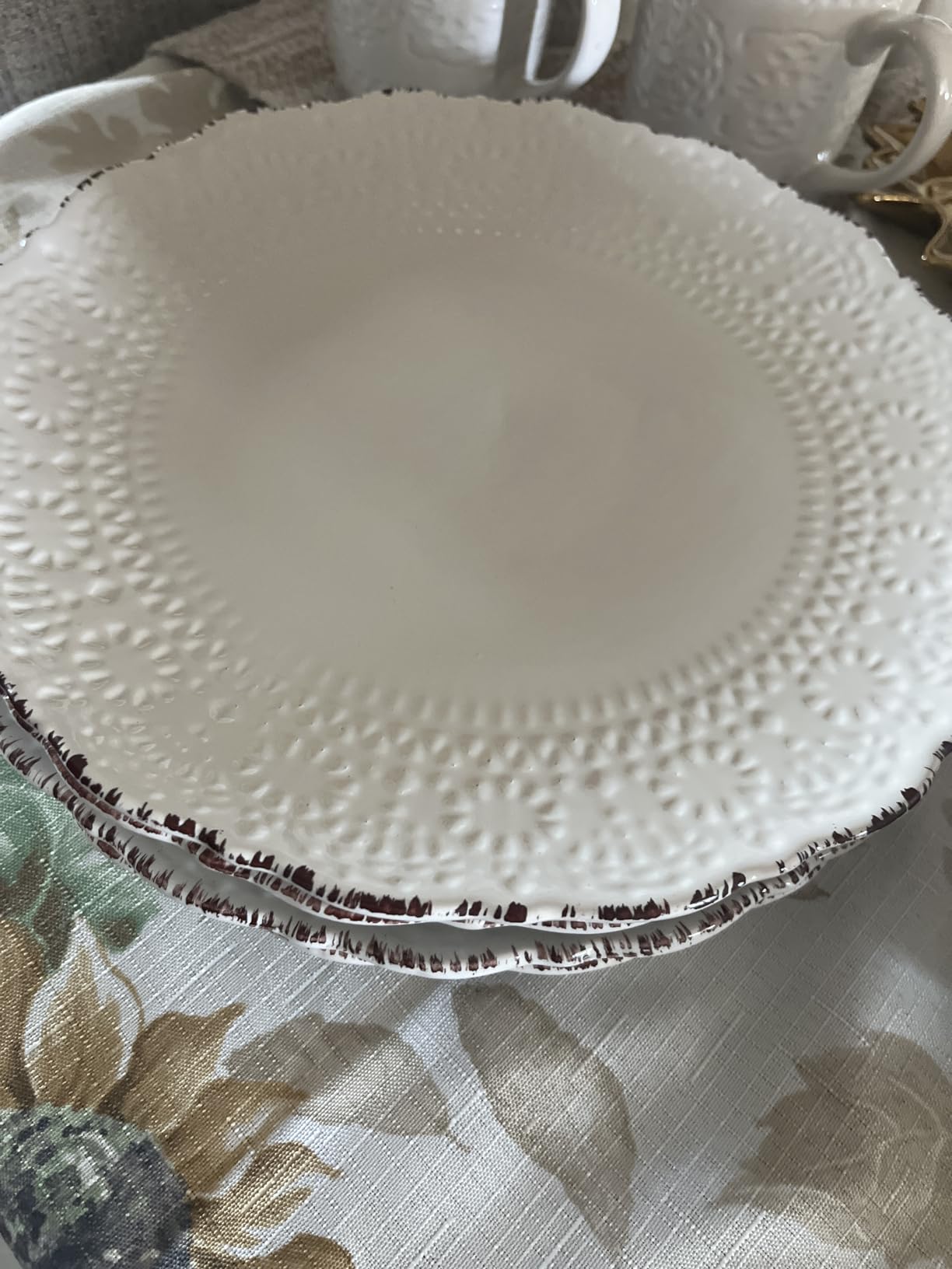 Pfaltzgraff Chateau Cream 16-Piece Stoneware Dinnerware Set, Service for 4, Off White customer photo 2