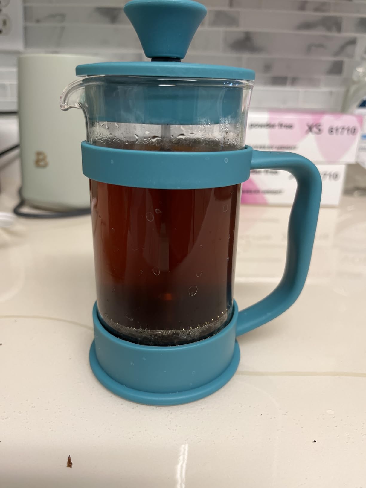 Utopia Kitchen Borosilicate Glass French Press Coffee Maker 34 Oz, Heat-Resistant Cafetiere & Tea Maker, Thickened Glass Coffee Press for Travel and Camping, Black customer photo 1