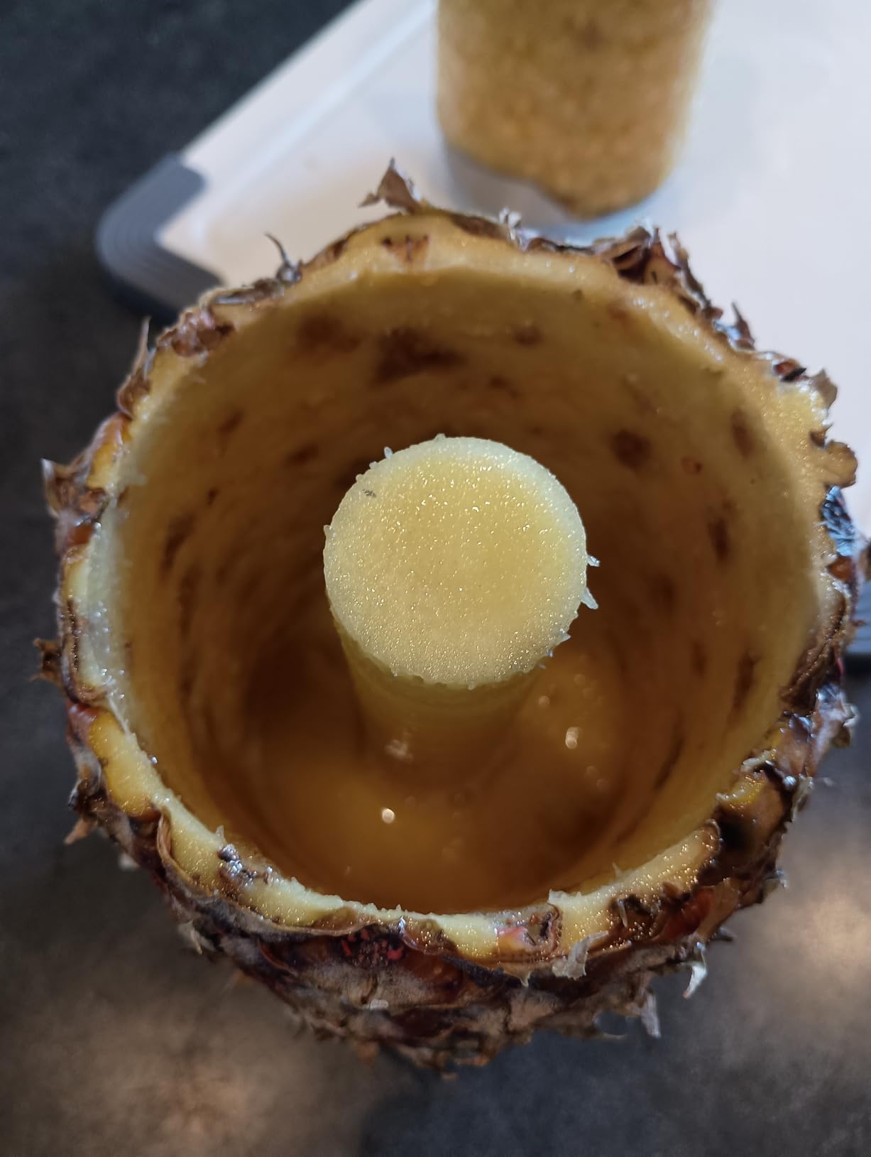 Pineapple Corer, [Upgraded, Reinforced, Thicker Blade] Newness Premium Pineapple Corer Remover, Stainless Steel Pineapple Core Remover Tool for Home & Kitchen with Sharp Blade for Diced Fruit Rings customer photo 1