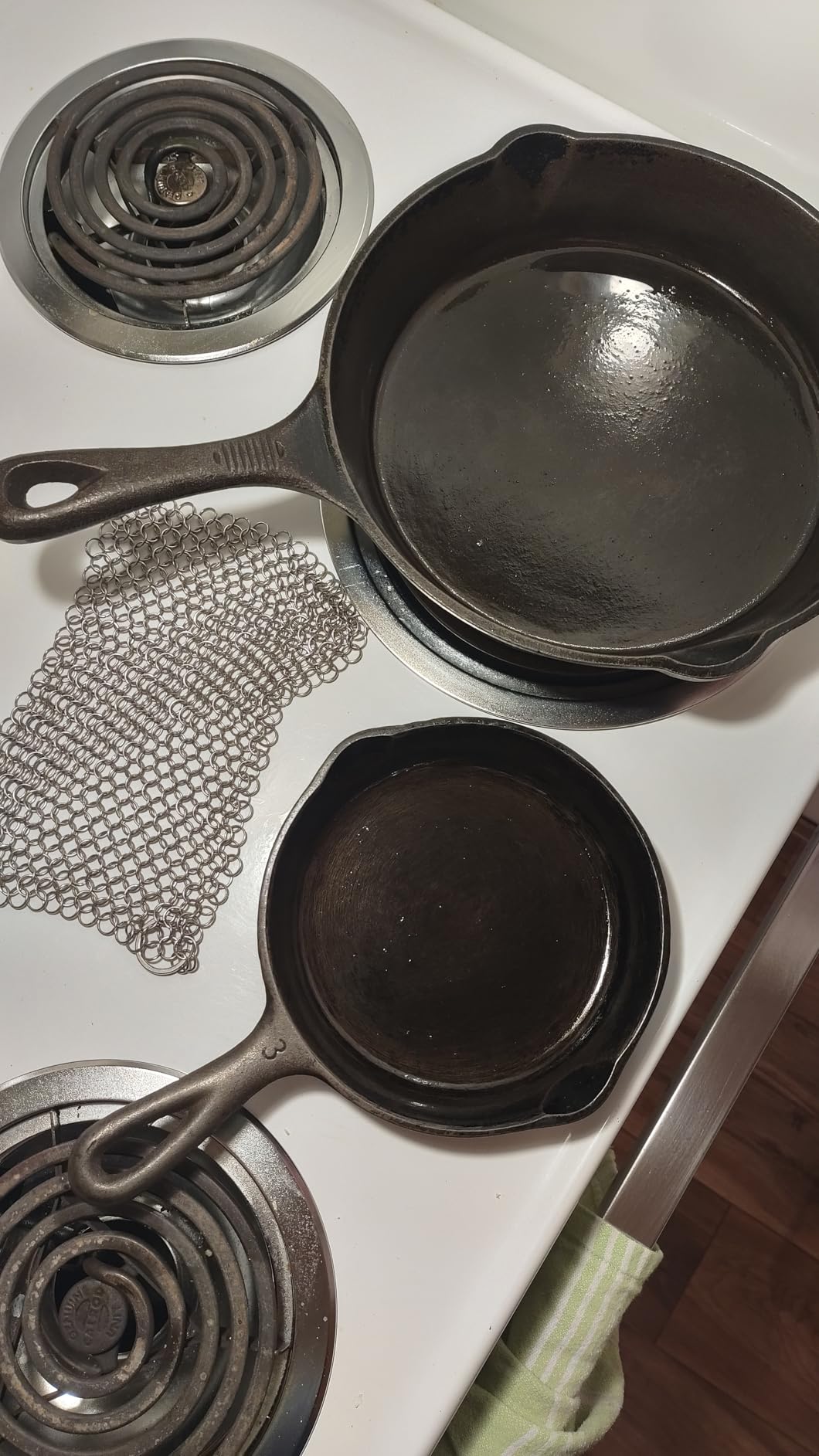 TOPULORS Cast Iron Scrubber 316 Stainless Steel Skillet Cleaner 8