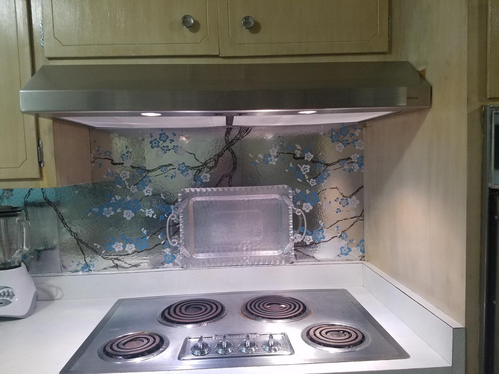 Broan-NuTone BCSD130WW Glacier 30-inch Under-Cabinet 4-Way Convertible Range Hood with 2-Speed Exhaust Fan and Light, 300 Max Blower CFM, White customer photo 2