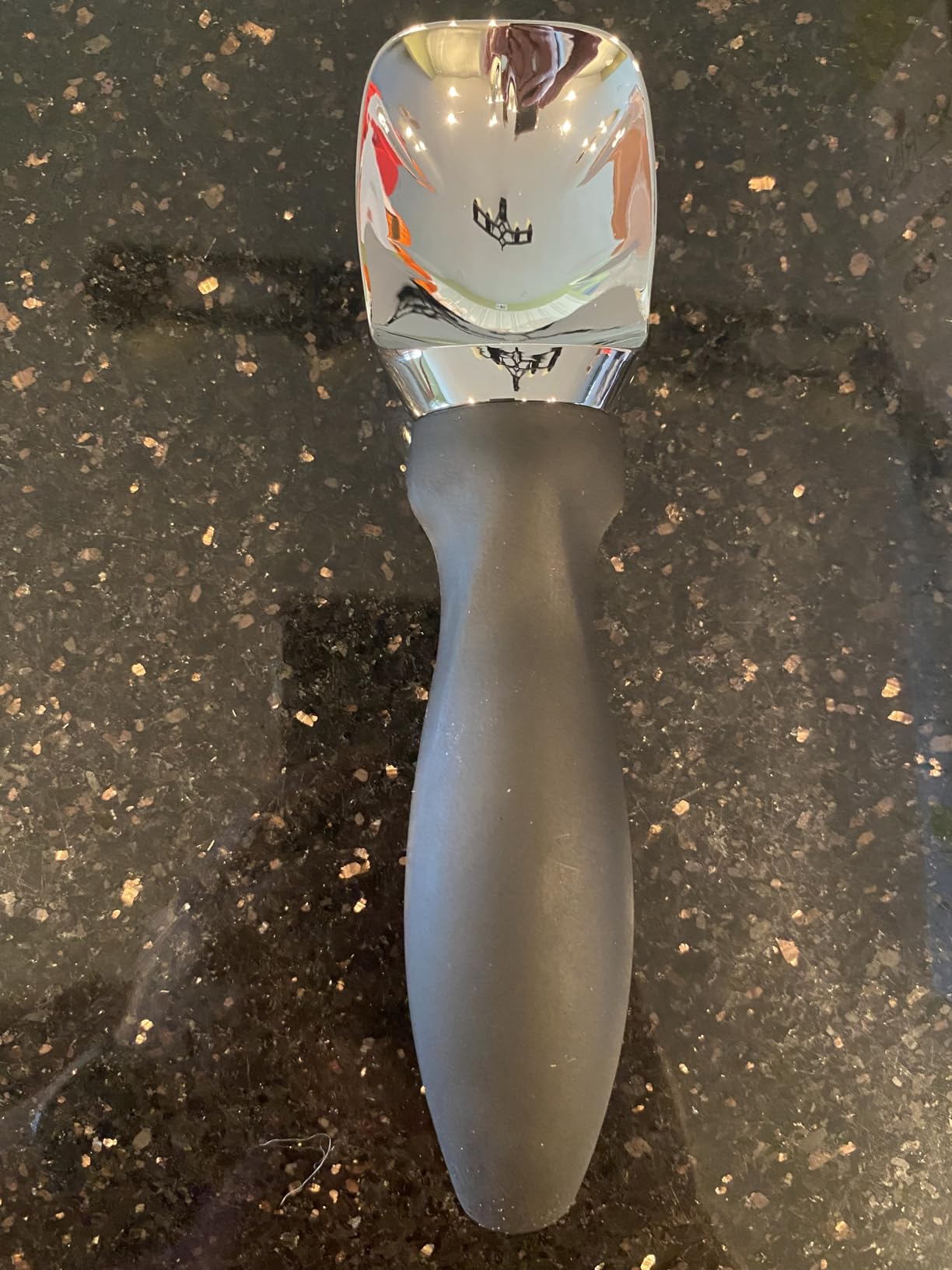 Spring Chef Heavy Duty Metal Ice Cream Scoop - Dishwasher Safe Ice Cream Scooper - Commercial Icecream Scoop Spade - Professional Kitchen Gadgets for Gelato, Melon, Sundae - Cookie Spoon - Mint customer photo 1